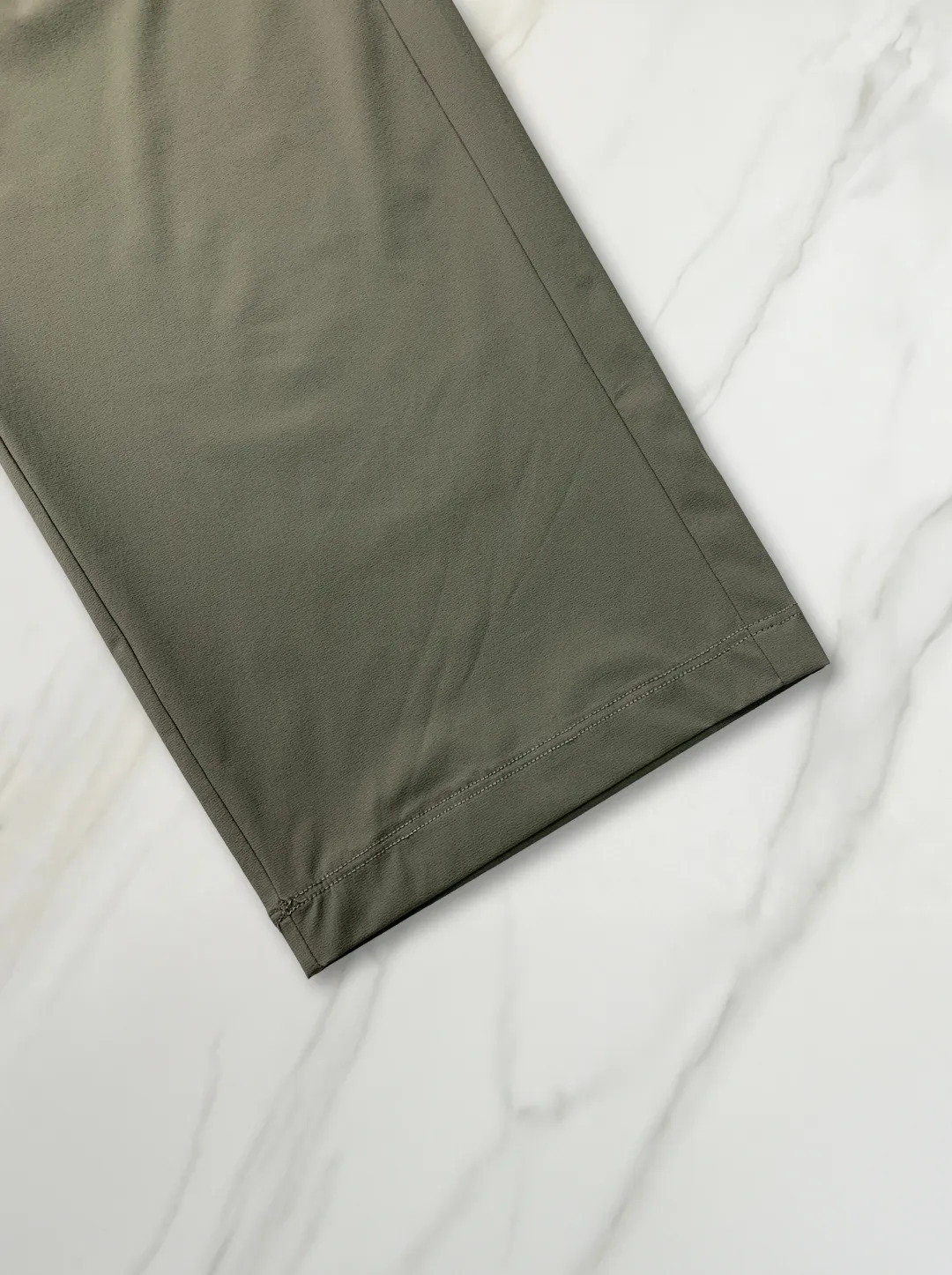 Descente quick-drying casual trousers official website Same Style functional fabric, three-dimensional silicone, anti-UV, quick-drying, sweat-absorbent, light and traceless Color: Light Green Sizes: S～3XL
