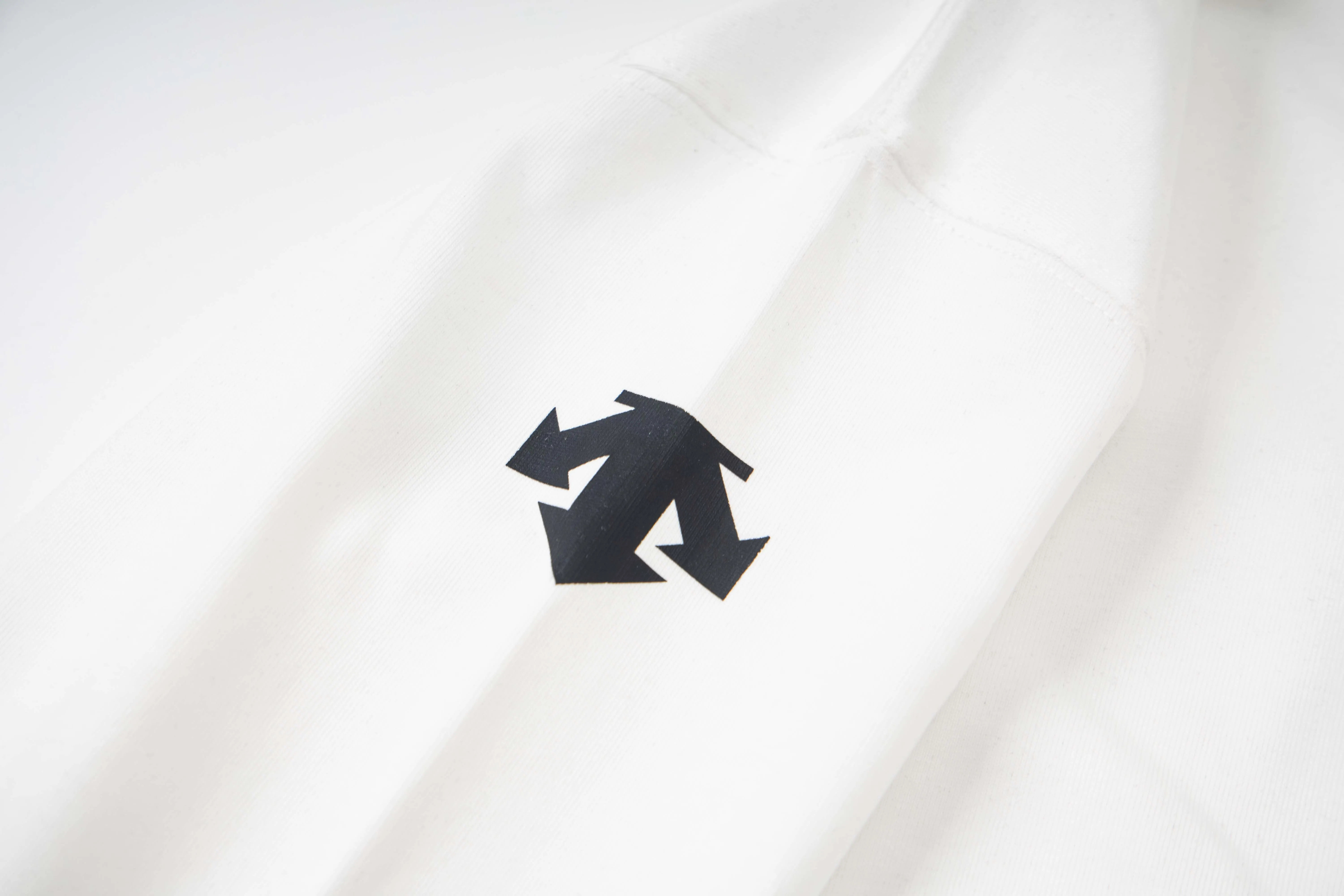 DESCENTE Series 32s Classic Same Style ：Black White Size：XS L