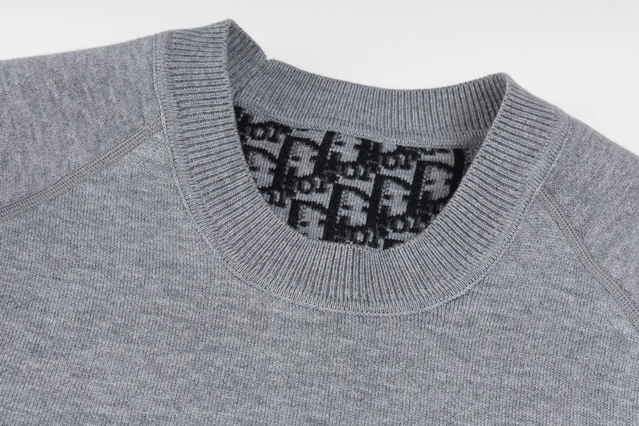 DIOR/ 25FW ， New Arrival Oblique ， 。 ， 。 Oblique ， ， 。 ， 。 ， 。 DIOR 。 ， Quality 。 ， 。 Size:S/M/L/XL