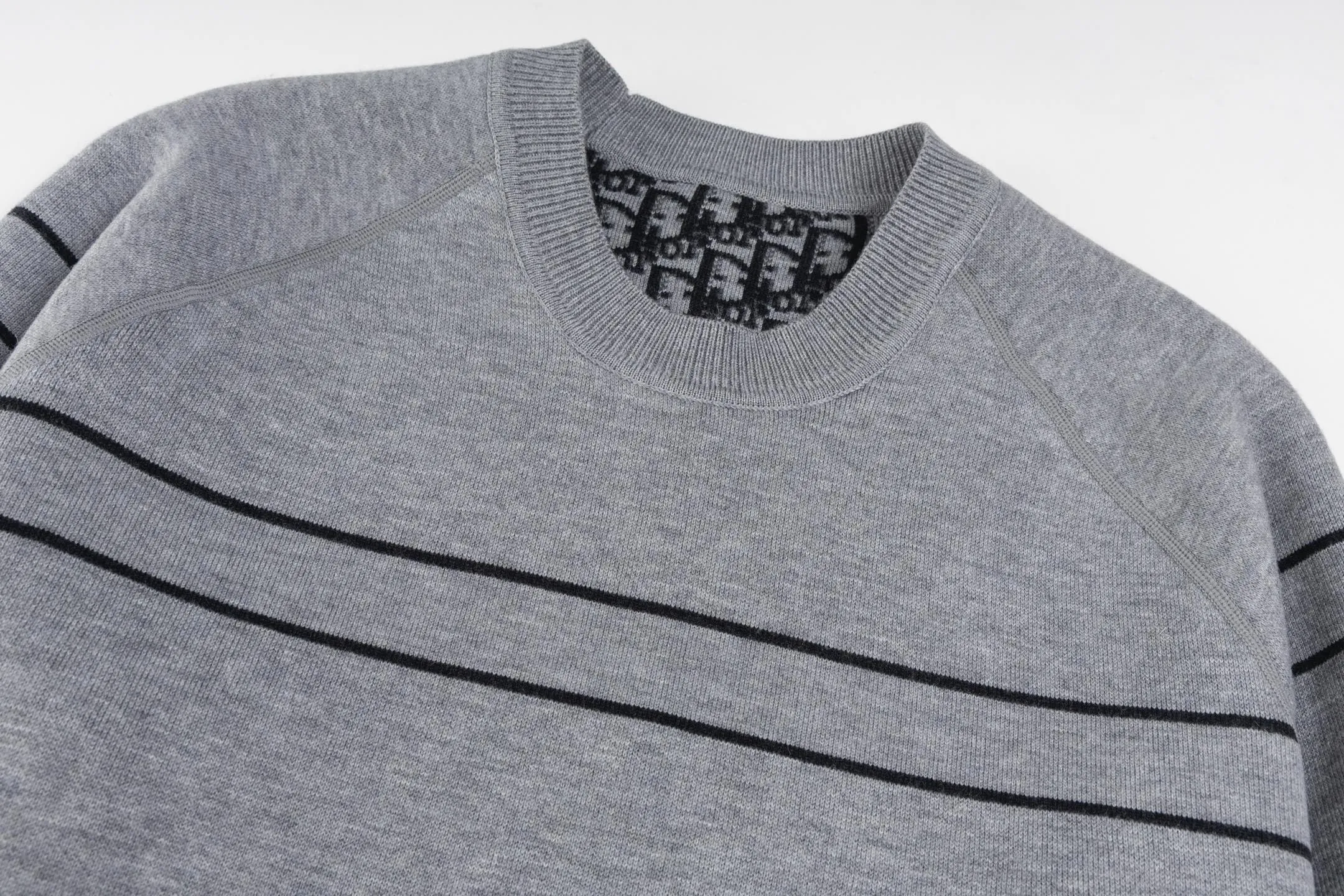 DIOR/ 25FW ， New Arrival Oblique ， 。 ， 。 Oblique ， ， 。 ， 。 ， 。 DIOR 。 ， Quality 。 ， 。 Size:S/M/L/XL