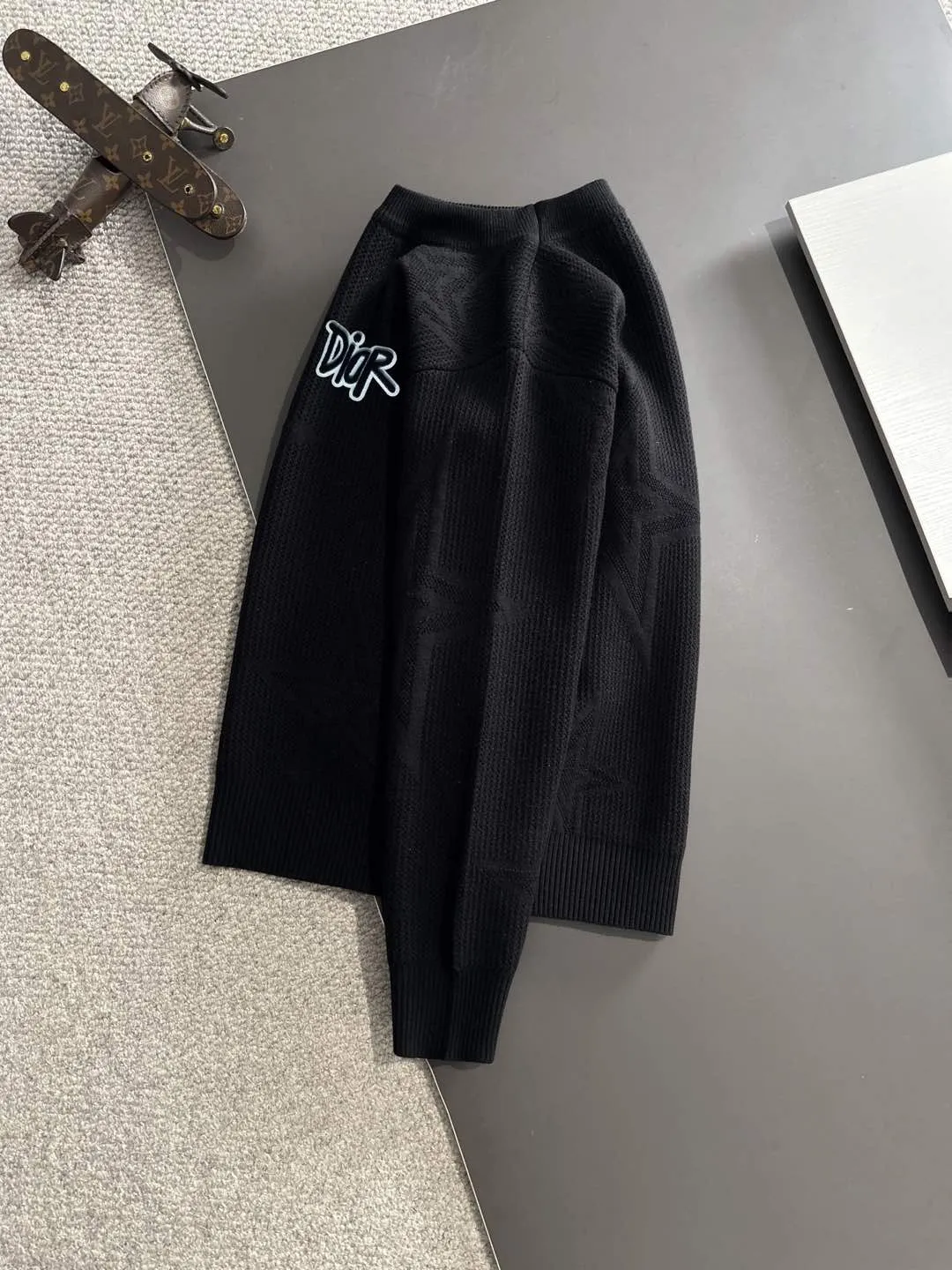 Dior 2025 ， Hot Sale！ . . ，logo ， ！ . . . ！ ！Sizes：M-3XL
