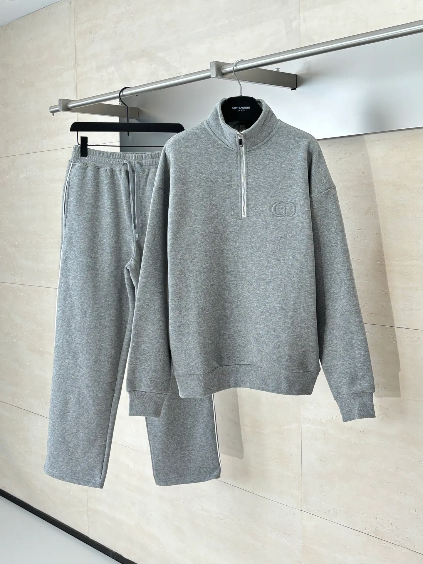 Dio CD ， Gray。 2*2 ， ， 。 ， 。 Size：S/M/L/XL