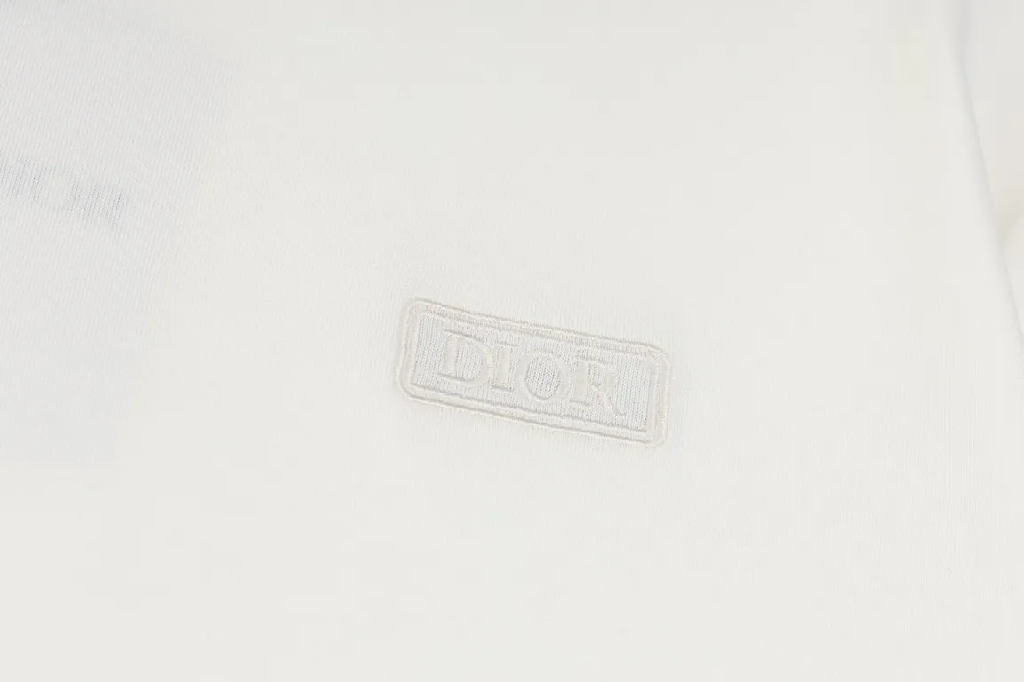 【 . Quality】 DIOR 24New Arrival logo T 32 100% ( ) 1x 1 ( ) 1:1 1:1 ( ) ：8831# ：Black White Size：XS S M L