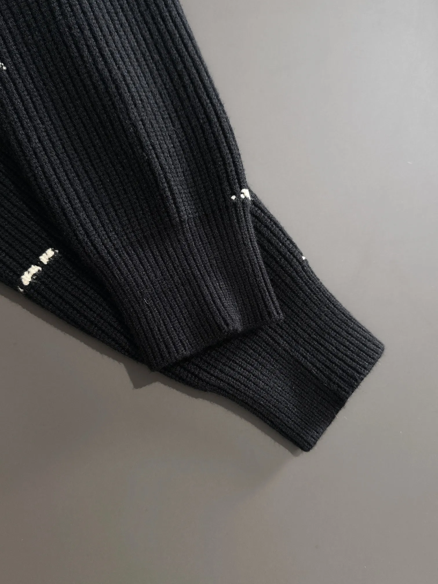 2024 New Arrival ， Hot Sale！ . . ，logo ， ！ . . . ！ ！Sizes：M-3XL