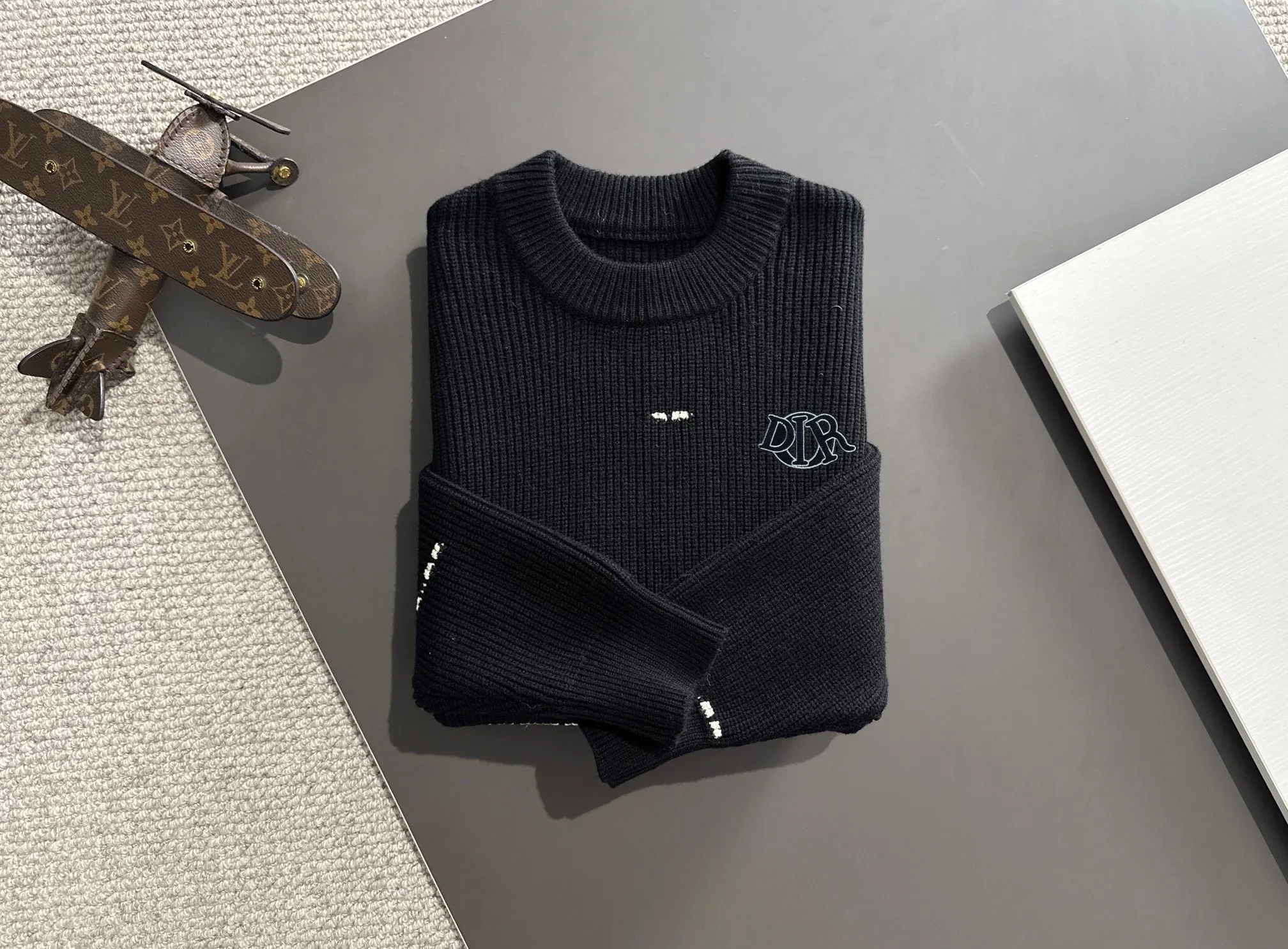 2024 New Arrival ， Hot Sale！ . . ，logo ， ！ . . . ！ ！Sizes：M-3XL