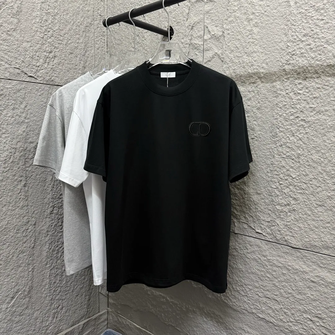 Dio* 2025 Classic CD logo T Same Style ： Black White Light Blue Gray Size： S （90-130 ） M （120-150 ） L （140-165 ） XL （160-180 ） XXL （180 ）