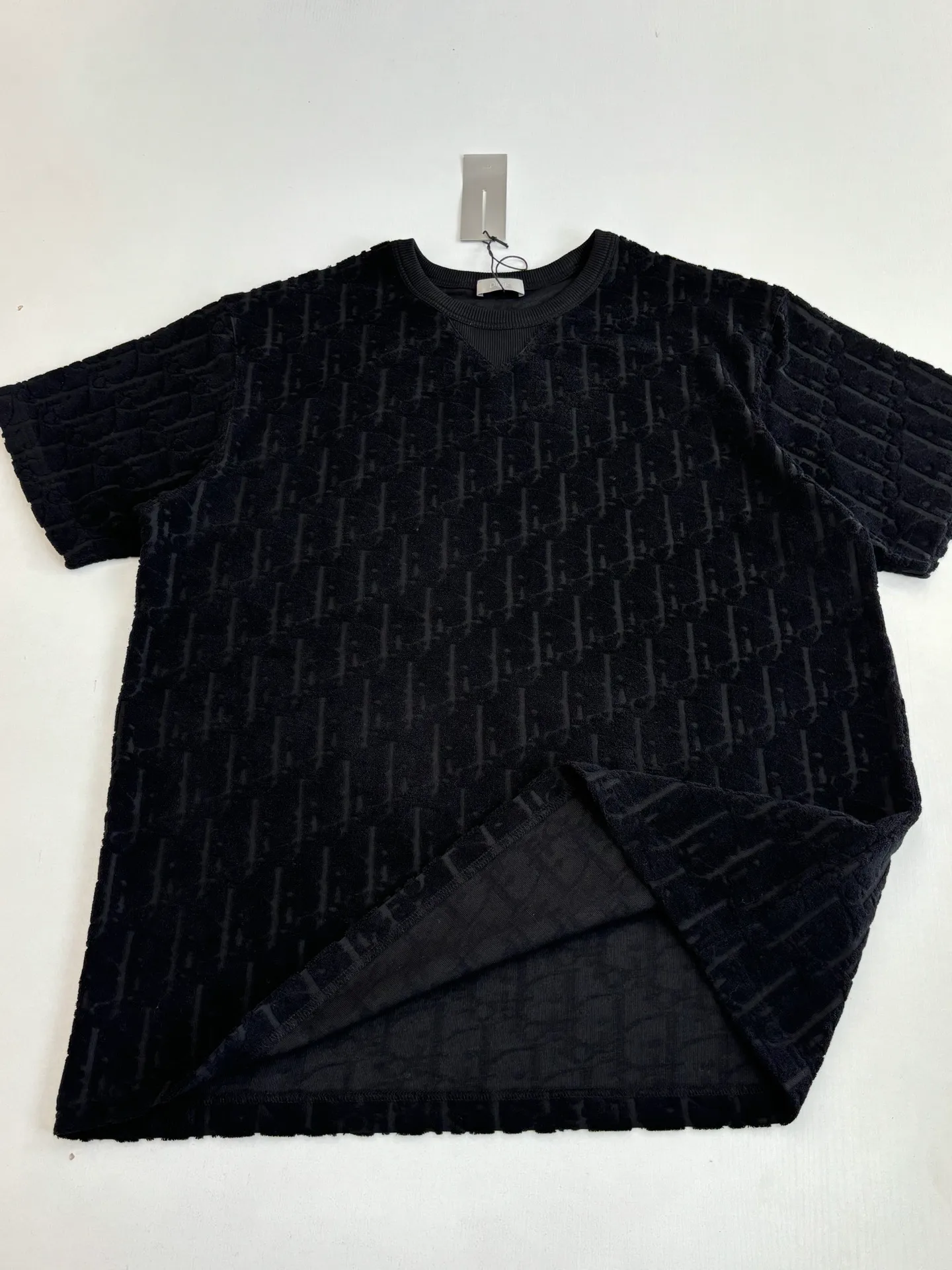 Dio Essentials Series Oblique Terry Cloth T Authentic , 100% ， Classic Dior Oblique ， ，Breathable 。 ， V ， Oblique 。 Zp ‼️ Size：XS/S/M/L