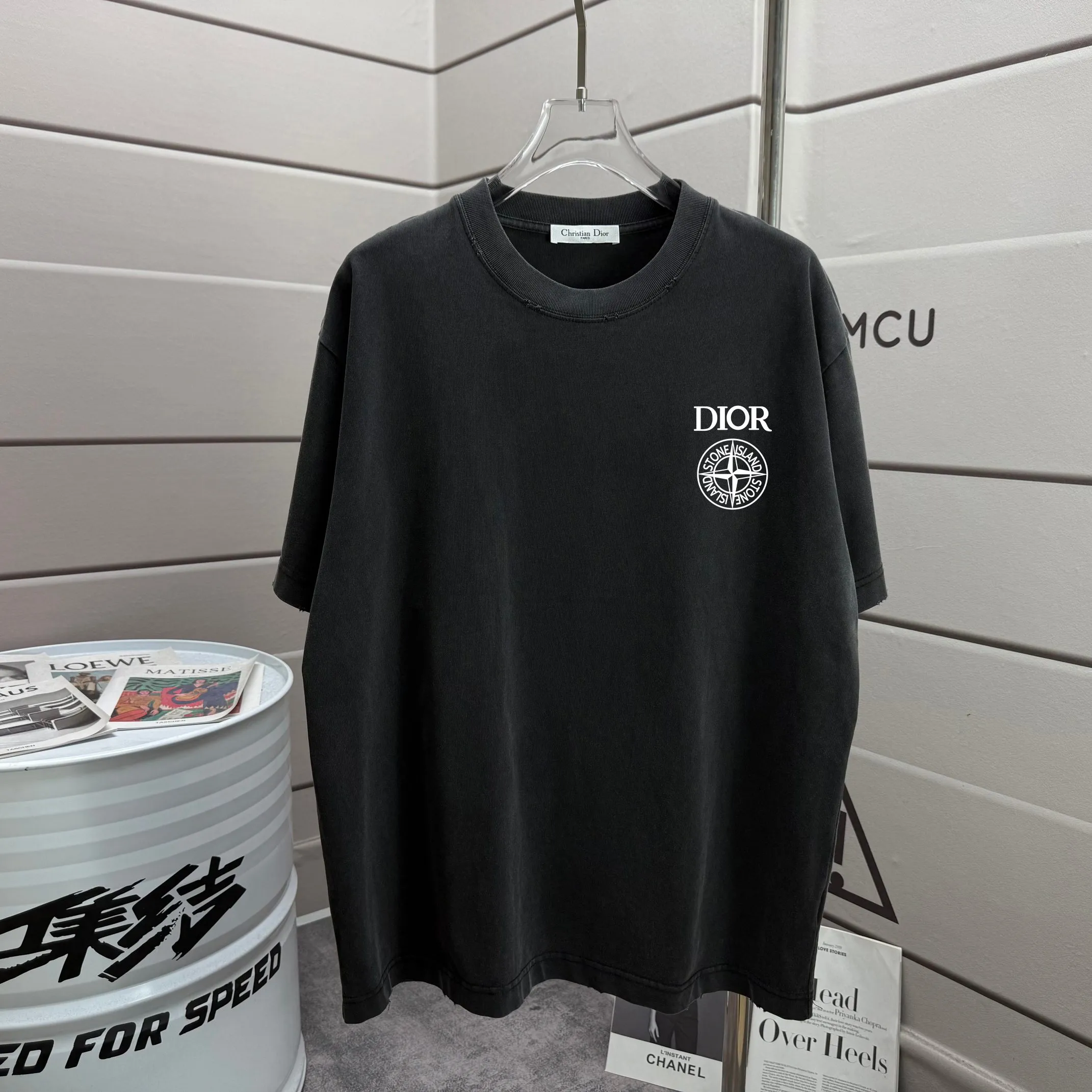 # 95 Dio *2025 New Arrival tee Same Style :Black White Size :S M L XL XXL Size： S （90-130 ） M （120-150 ） L （140-165 ） XL （160-180 ） XXL （180 ）