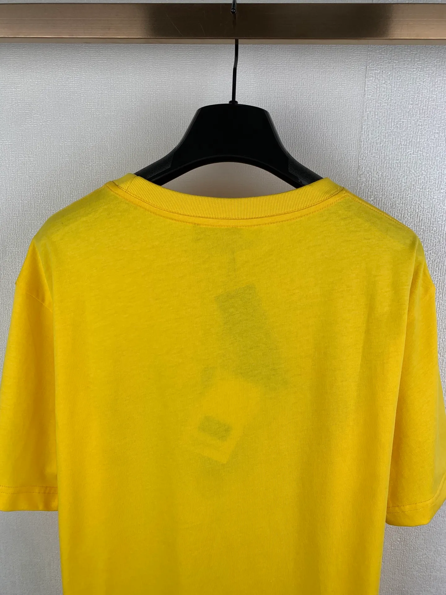 DIOR /Dior Dracula Yellow T Yellow +Red ， Bram Stoker 《Dracula>〉。 "DRACULA By Bram Stoker" ，Retro ， Dior ， 。 ， Breathable， ， 。 Jonathan Anderson ， ， ! ！ ：Yellow Sizes：S M L XL