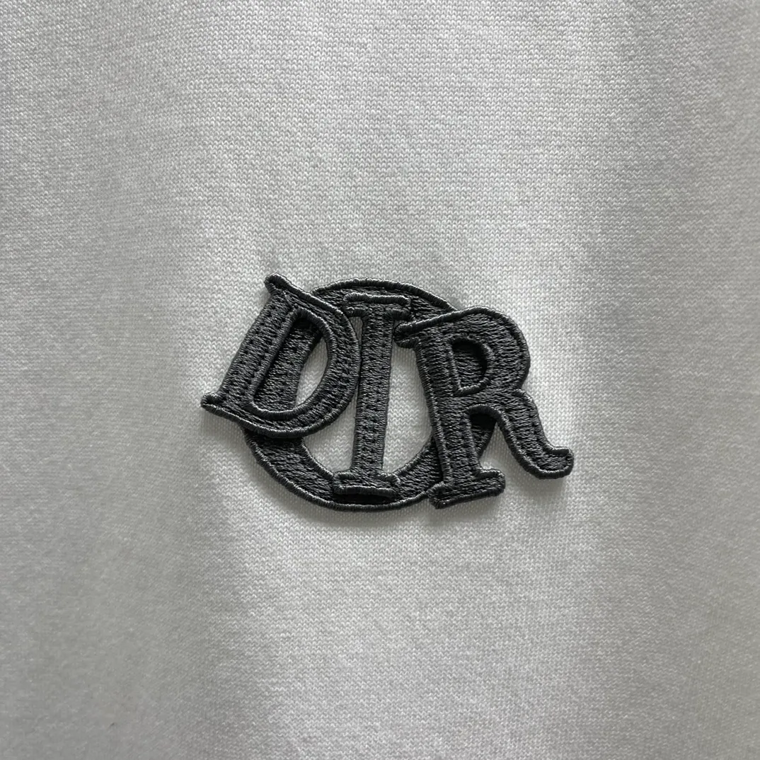 CD logo T Size : S-XL Dior Charm T Classic Dior 。 Beige ， ， Dior Charm 。 ， 。