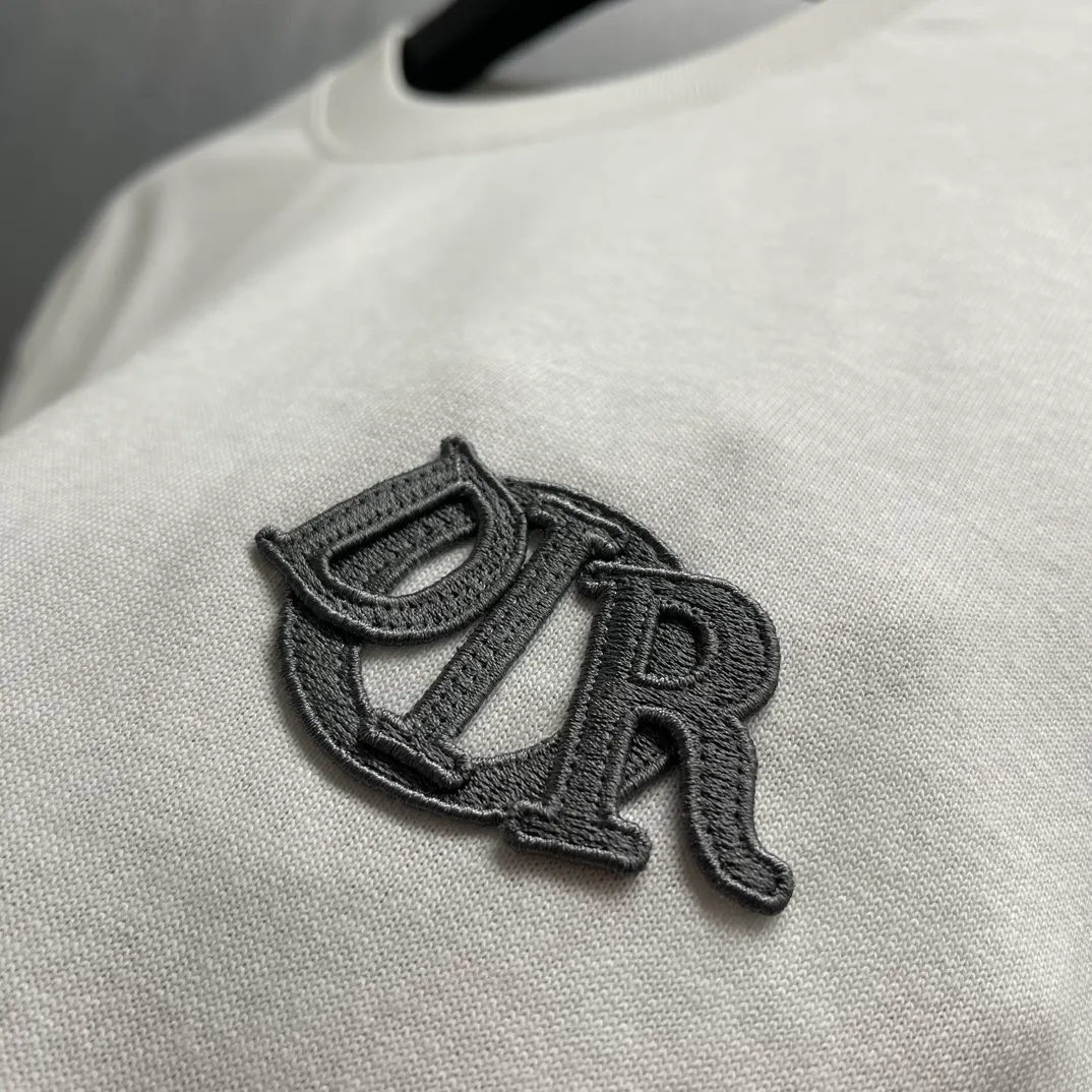 CD logo T Size : S-XL Dior Charm T Classic Dior 。 Beige ， ， Dior Charm 。 ， 。