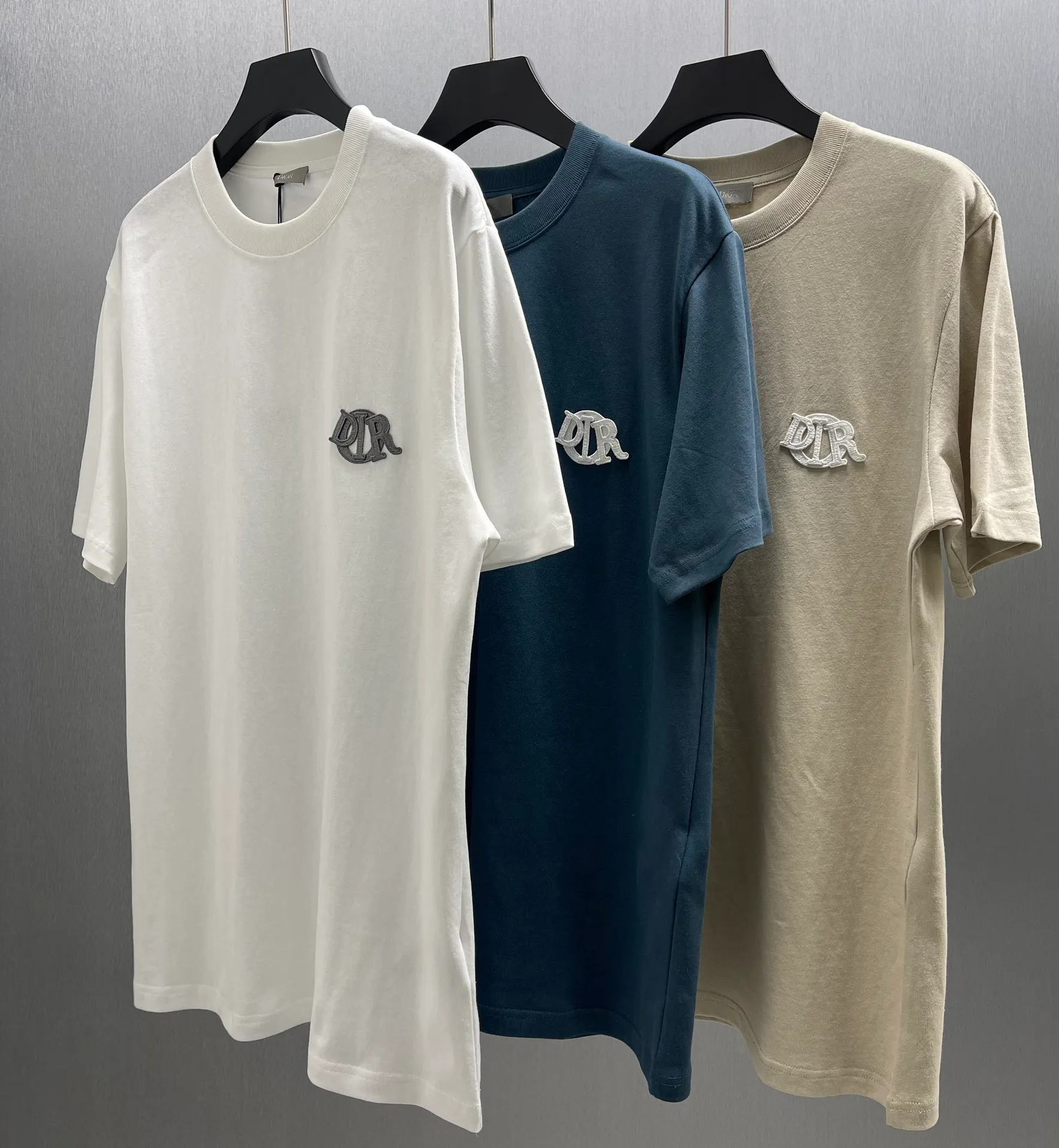 CD logo T Size : S-XL Dior Charm T Classic Dior 。 Beige ， ， Dior Charm 。 ， 。
