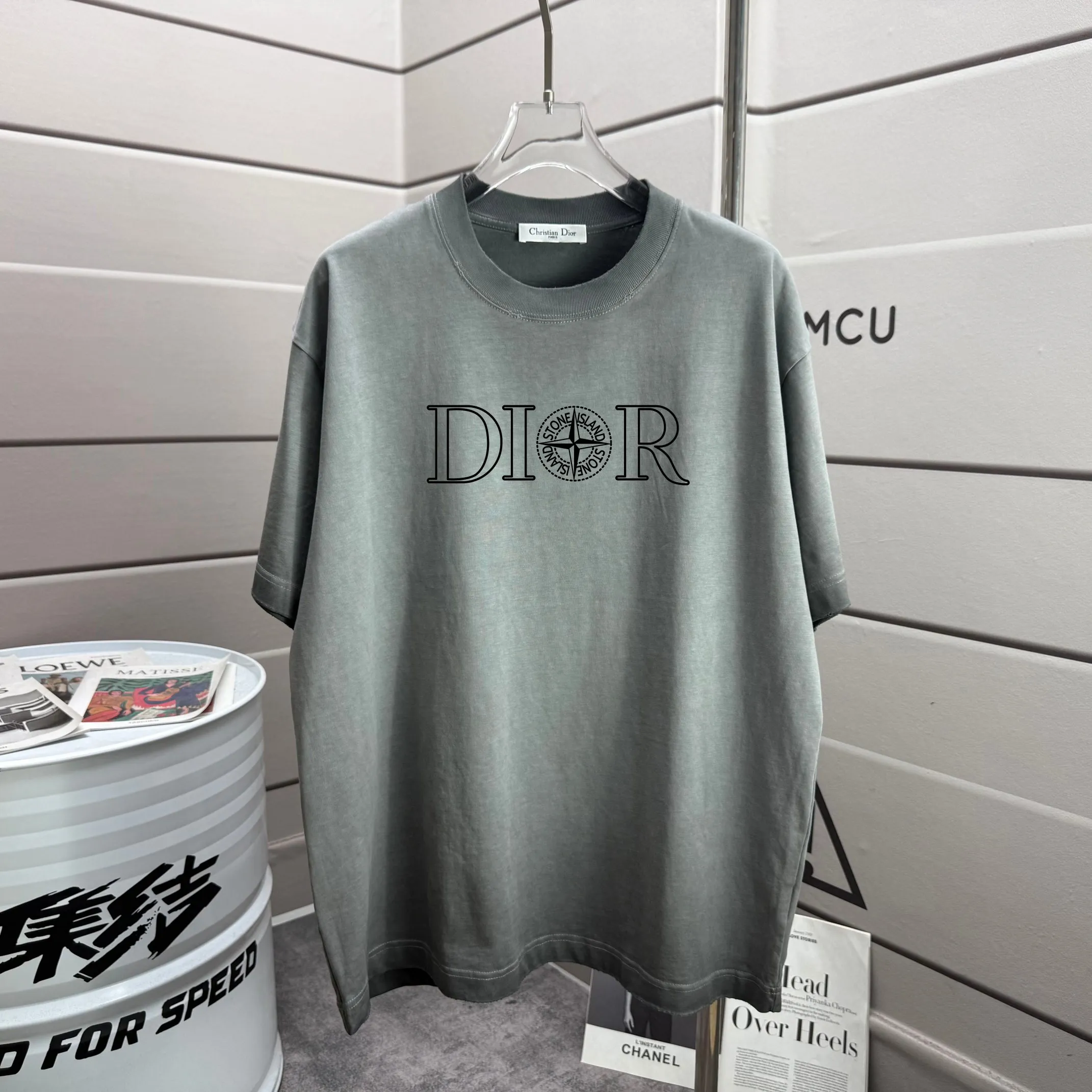 # 95 Dio *2025 New Arrival tee Same Style :Black White Size :S M L XL XXL Size： S （90-130 ） M （120-150 ） L （140-165 ） XL （160-180 ） XXL （180 ）
