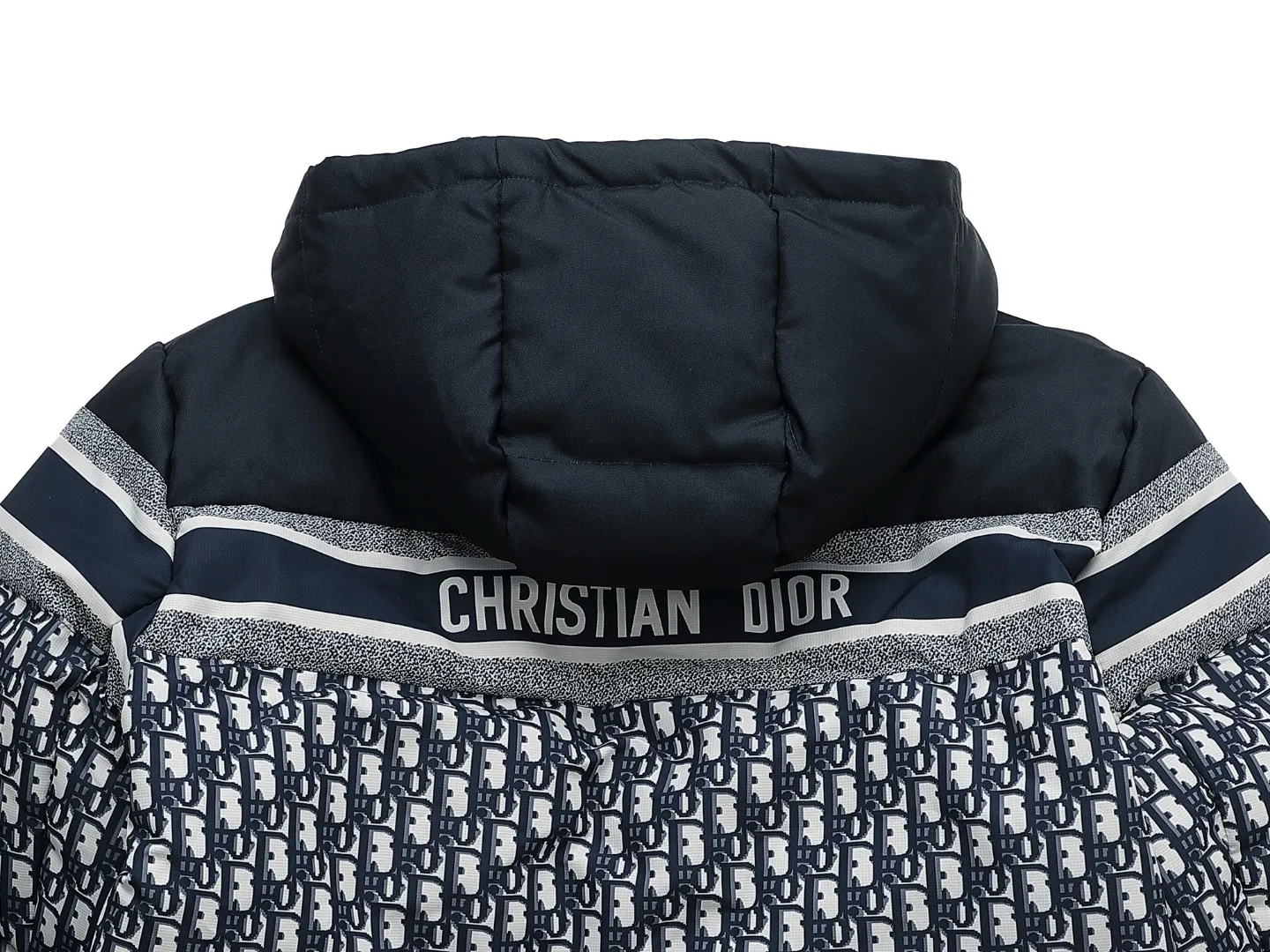 ： sizi： DIOR Series Classic 90 · · (Maria Grazia Chiuri) ， 。 ， “CHRISTIAN DIO*” 。 ， 。Classic Versatile ， ， ！ ！ ， ， ， ，3D ！ ， ，l ， ， ， ， riri ！ 90 ， ， ！ ， ， ， ，