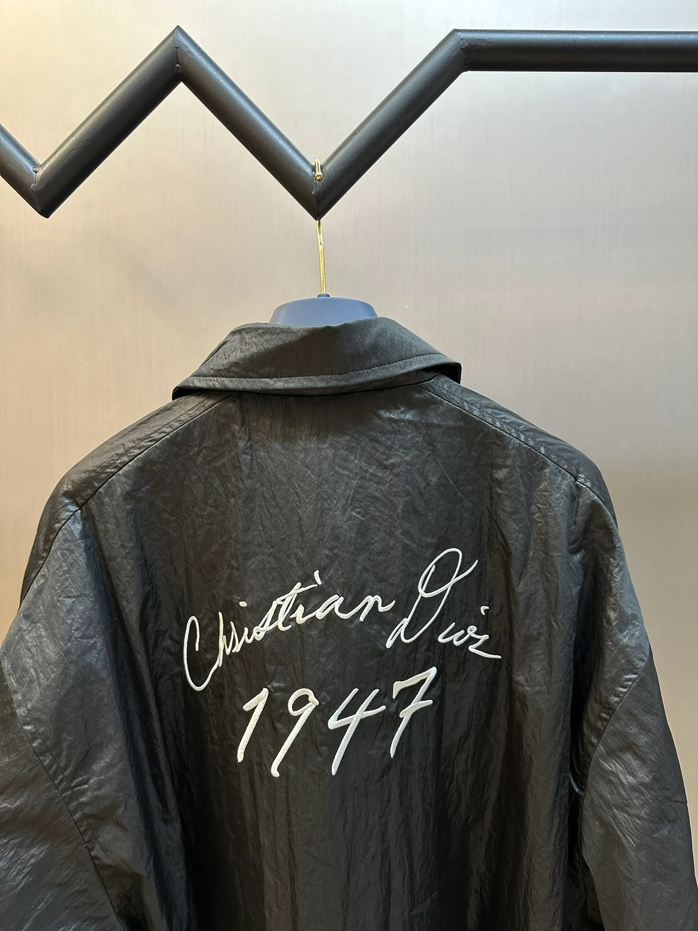 Dior ， ， ， Christian Dior ， Dior ， ， 。 ， ， ， 。 ， ， Christian Dior 。 size：46.48.50.52