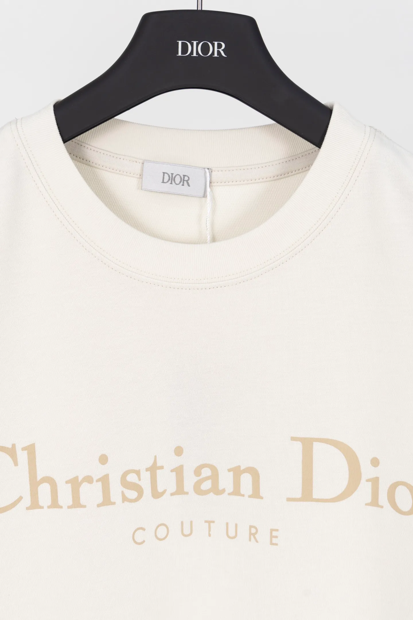 【 . Quality】 DIOR 25New Arrival T Cistian Couture T Series ， Classic 。 ， Cistian Couture 。 ， 。 32 100% ( ) 1x 1 ( ) 1:1 1:1 ( ) ：8853# ：White Black Blue Size：XS S M L