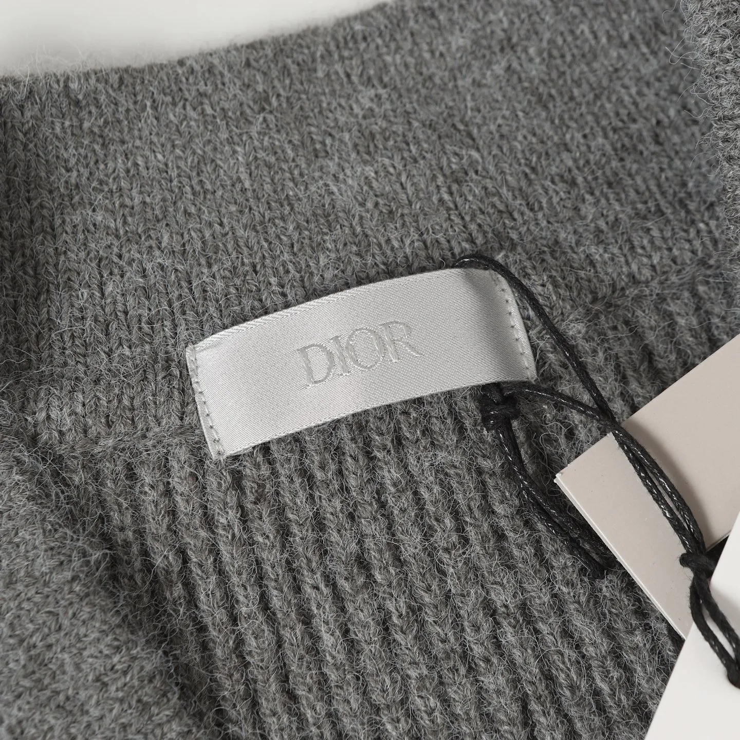 【 Quality】 CD/ V 55% ， 35% ，10% 。 。 3D ， DDIOR 。 ， 。 V Classic 。 Gray ， Dior Couture 。 Sneakers ， 。 Size:S/M/L