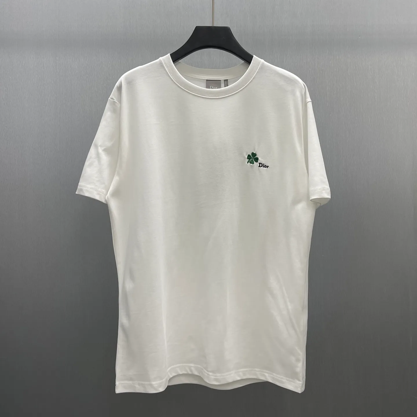 CD 🍀 T Size : S-XL • (Jonathan Anderson) Dior Clover Classic 。 Black ， Dior Clover 。 Series ， 。