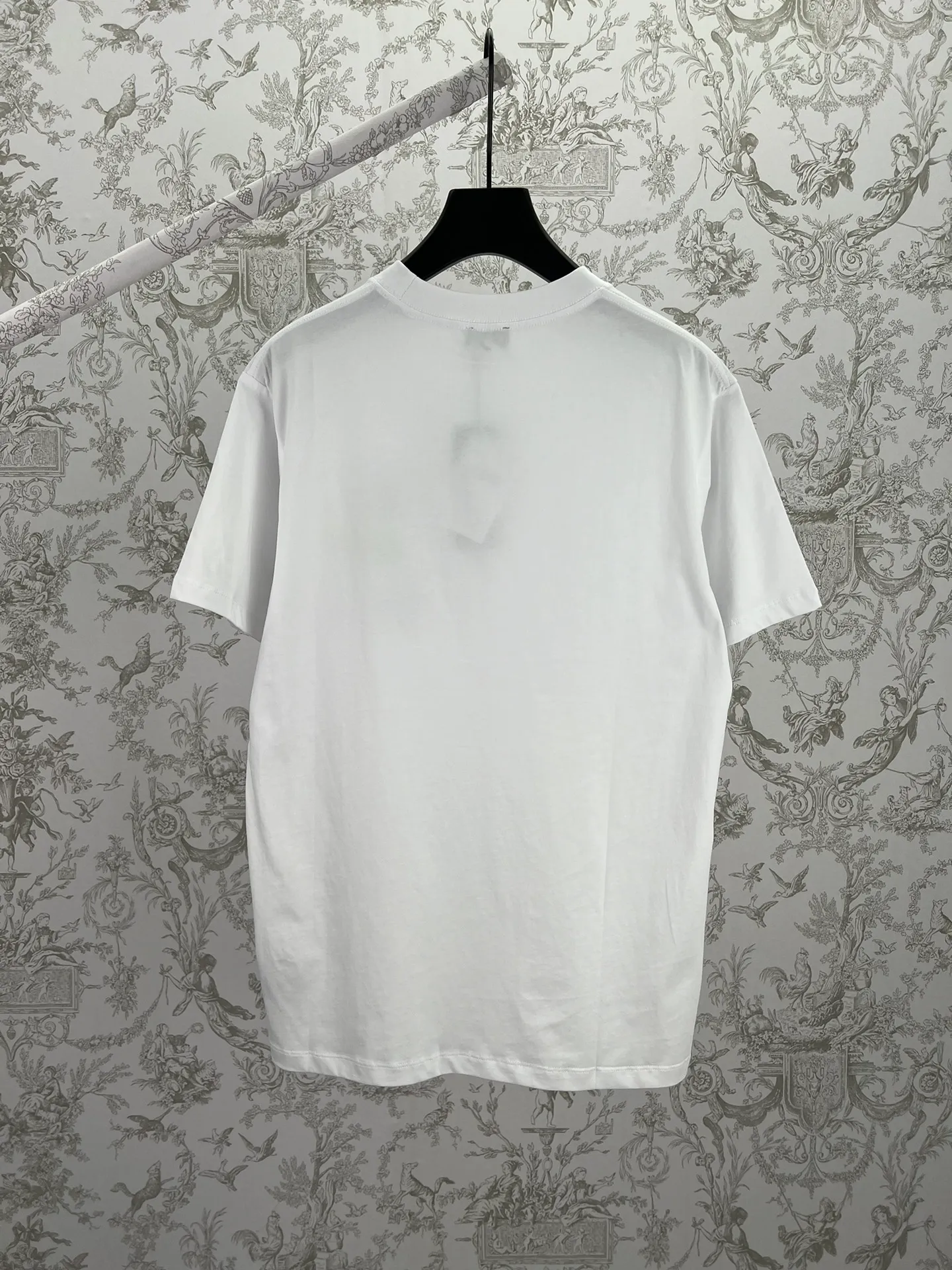 25ss New Arrival T White Dior Mountain Dior Mountain T Series ， ， Dior Dior Classic 。 White ， ， Series ， 。 Sizes：S.M.L.