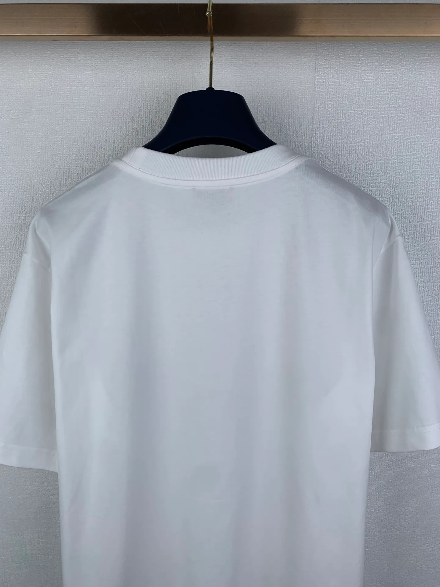DIOR/ CD Box T T CD Box ， Dior 。 ， ， ， 。 ！ ：Black White Green Sizes：S M L XL