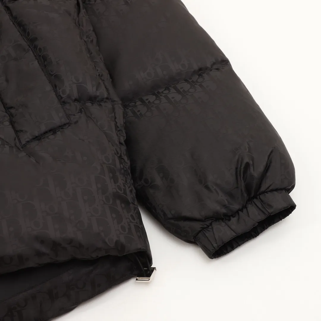 Dior 23ss New Arrival Oblique :21000 Black ， Oblique ， Dior 。 ， ， “DIOR” 。 Oblique Black“DIOR” “DIOR” 100% Size:44-52