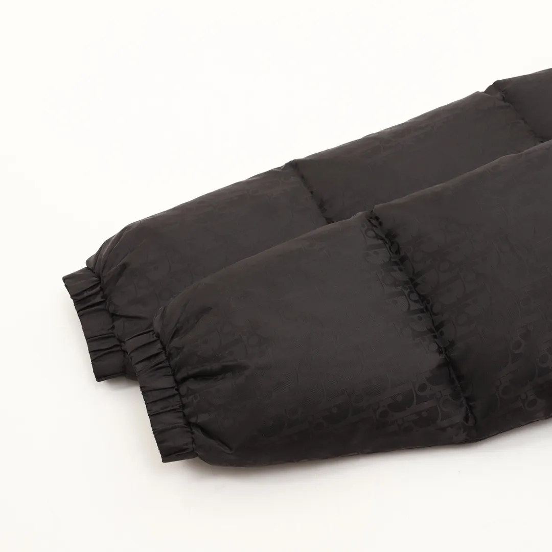 Dior 23ss New Arrival Oblique :21000 Black ， Oblique ， Dior 。 ， ， “DIOR” 。 Oblique Black“DIOR” “DIOR” 100% Size:44-52