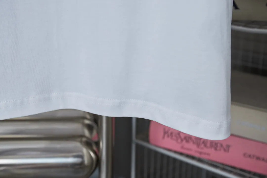 D＊or CD 26SS Early Spring New Arrival Joint Series Silver Pink Printed Short Sleeve Light Luxury Essential Item for Daily Commuting for Men and Women Correct Version Welcome to Compare Detailed Features Gram 100% pure cotton double yarn jersey fabric Custom dyed in the same vat with special thickened 32 count double ply 1 Original main mark, washed tag, brand moisture-proof paper packaging Color: White Size: S/M/L/XL