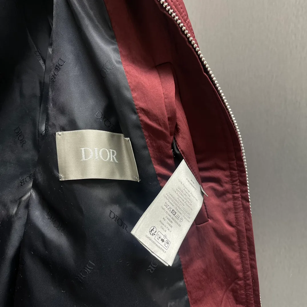 CD SIZE : S-XL Dior Classic 。 Red ， ， ， 。 。
