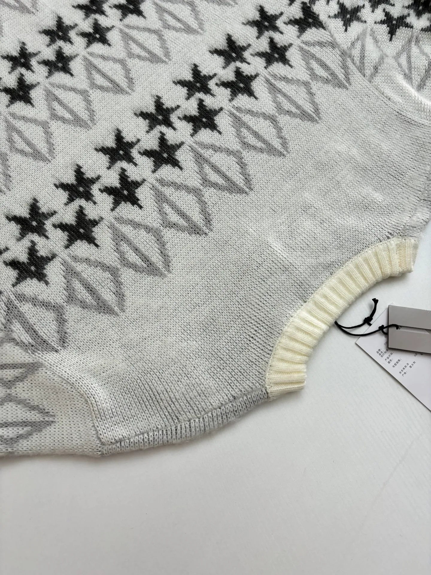 Dio 25Fw 100% 。 STOLL ，CD ， ， ， 1*1 。 ， ， ， ， 。 ， 。 Size：S/M/L