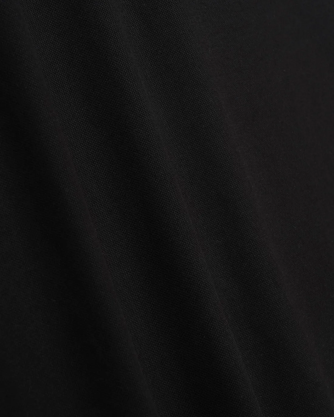 DIOR*Dior Classic style with beautifully embroidered letter logo on the chest, short-sleeved POLO shirt ✅Boutique top quality craftsmanship‼ Three complete standards ●100% ice silk zinc jade fiber ●50% cotton 50% polyester fiber ●Square weight g ●Embroidery technology ●Customized 1:1 trademark ●Normal version ●Size: M L XL XXL XXXL