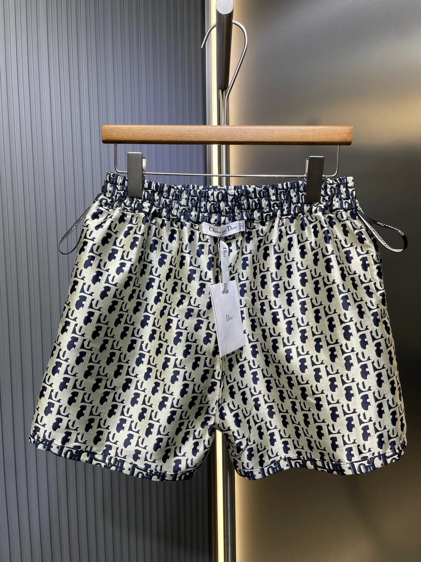 Dio 🌟【 】 25SS “CHRISTIAN DIO*” ！ Obique ！ ～ + ～ size：SML