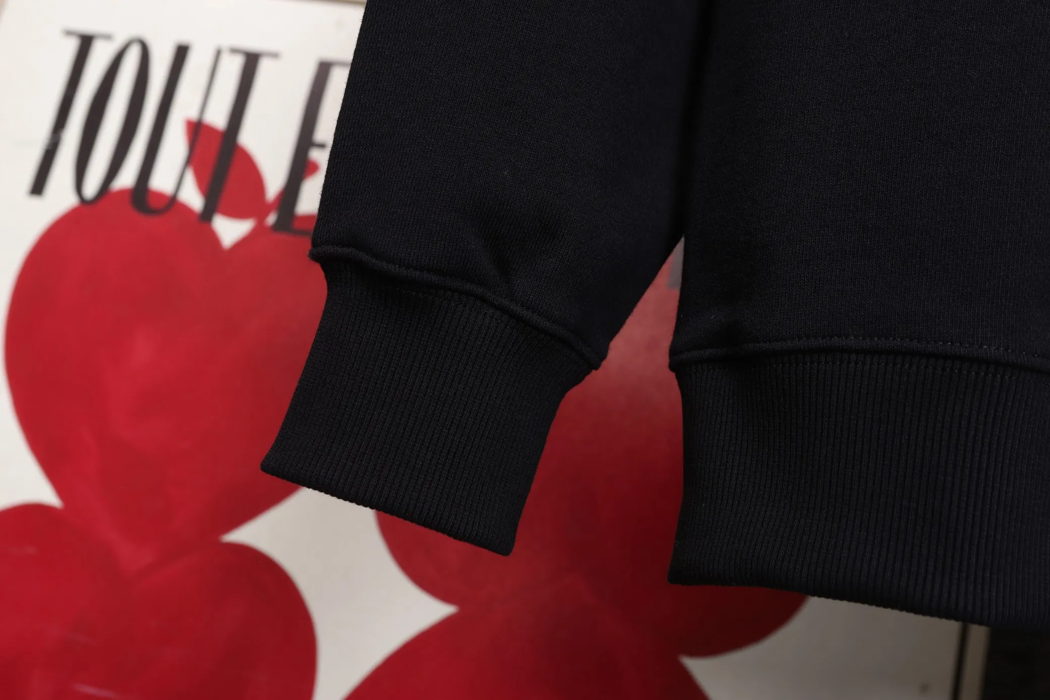 Classic B 35 ， ， ， ， ！ Classic ， ， Classic 。 Classic Same Style 𝐂𝐎𝐋𝐎𝐔𝐑：Black，White 𝐒𝐈𝐙𝐄：S xl