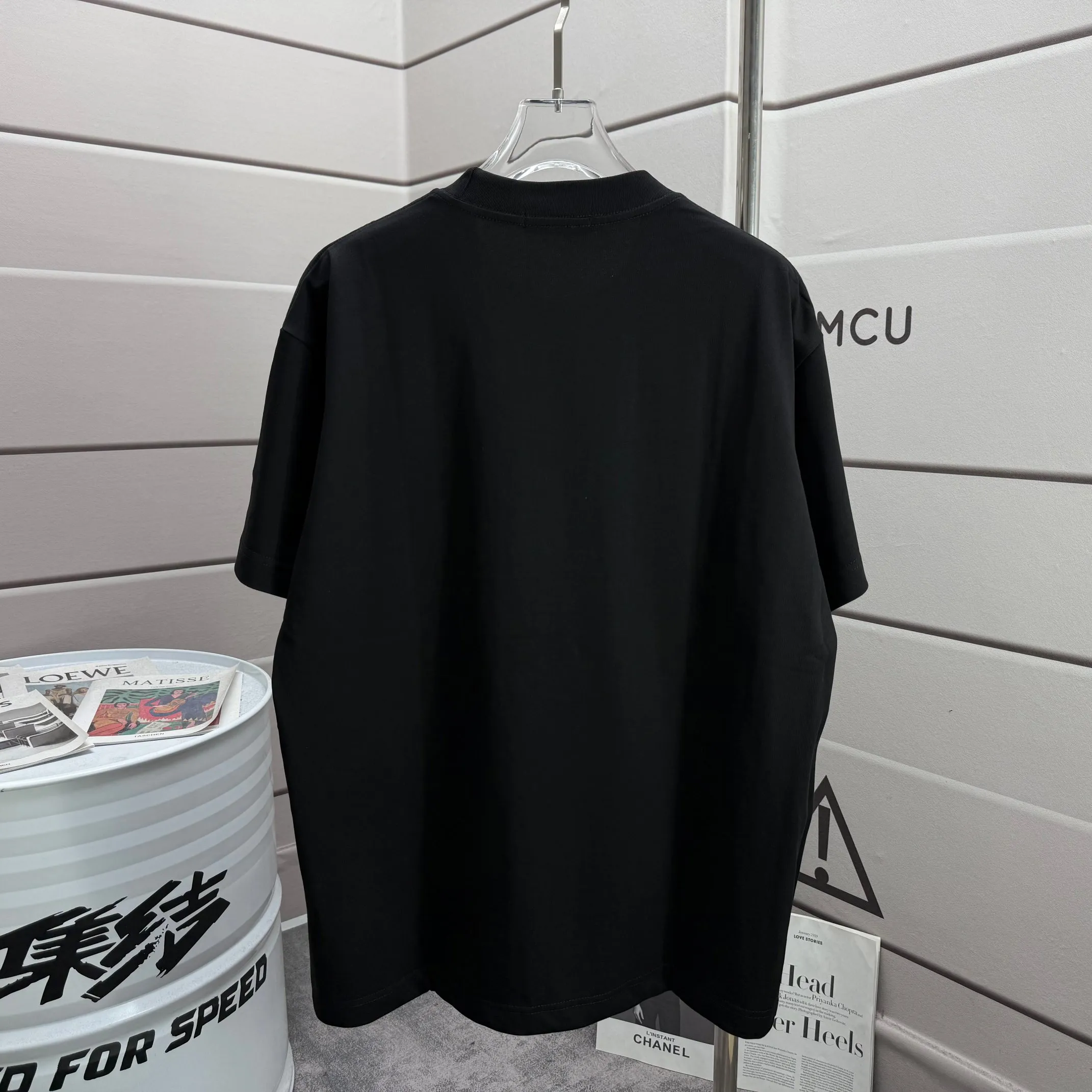# 95 Dio 2025 New Arrival T Same Style ：Black White Size： S （90-130 ） M （120-150 ） L （140-165 ） XL （160-180 ） XXL （180 ）