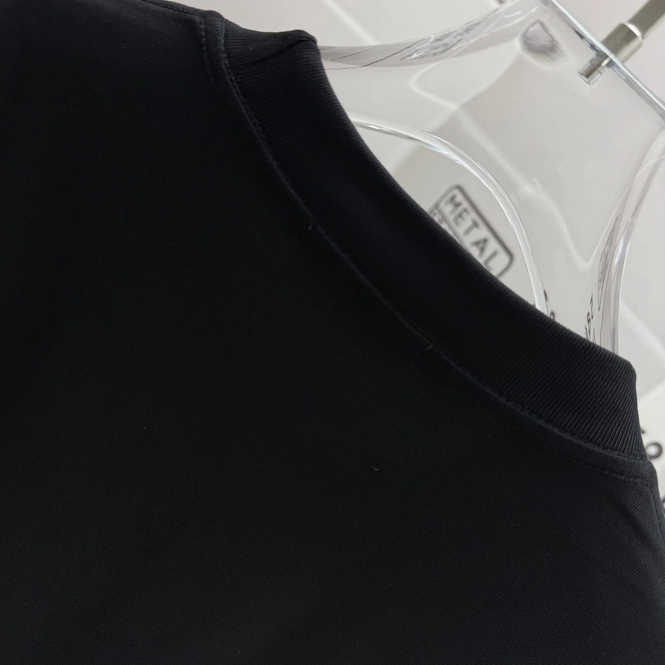 # 95 Dio 2025 New Arrival T Same Style ：Black White Size： S （90-130 ） M （120-150 ） L （140-165 ） XL （160-180 ） XXL （180 ）