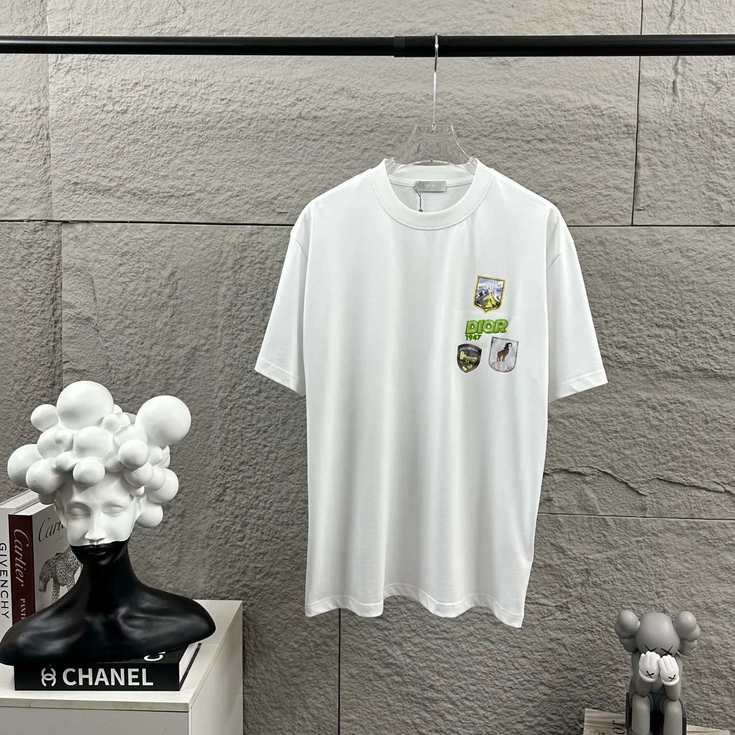 Dio 2026 New Arrival Classic + T Same Style ：Black White Red Size： S （90-130 ） M （120-150 ） L （140-165 ） XL （160-180 ） XXL （180 ）