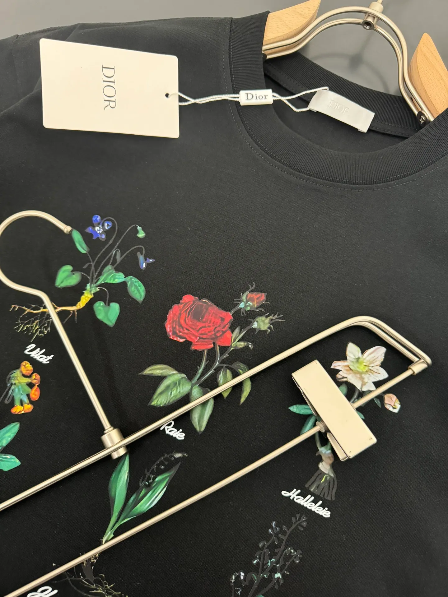 DIOR* g t Breathable logo New Arrival t ， ， Versatile ：Black White Sizes：S M L XL XXL