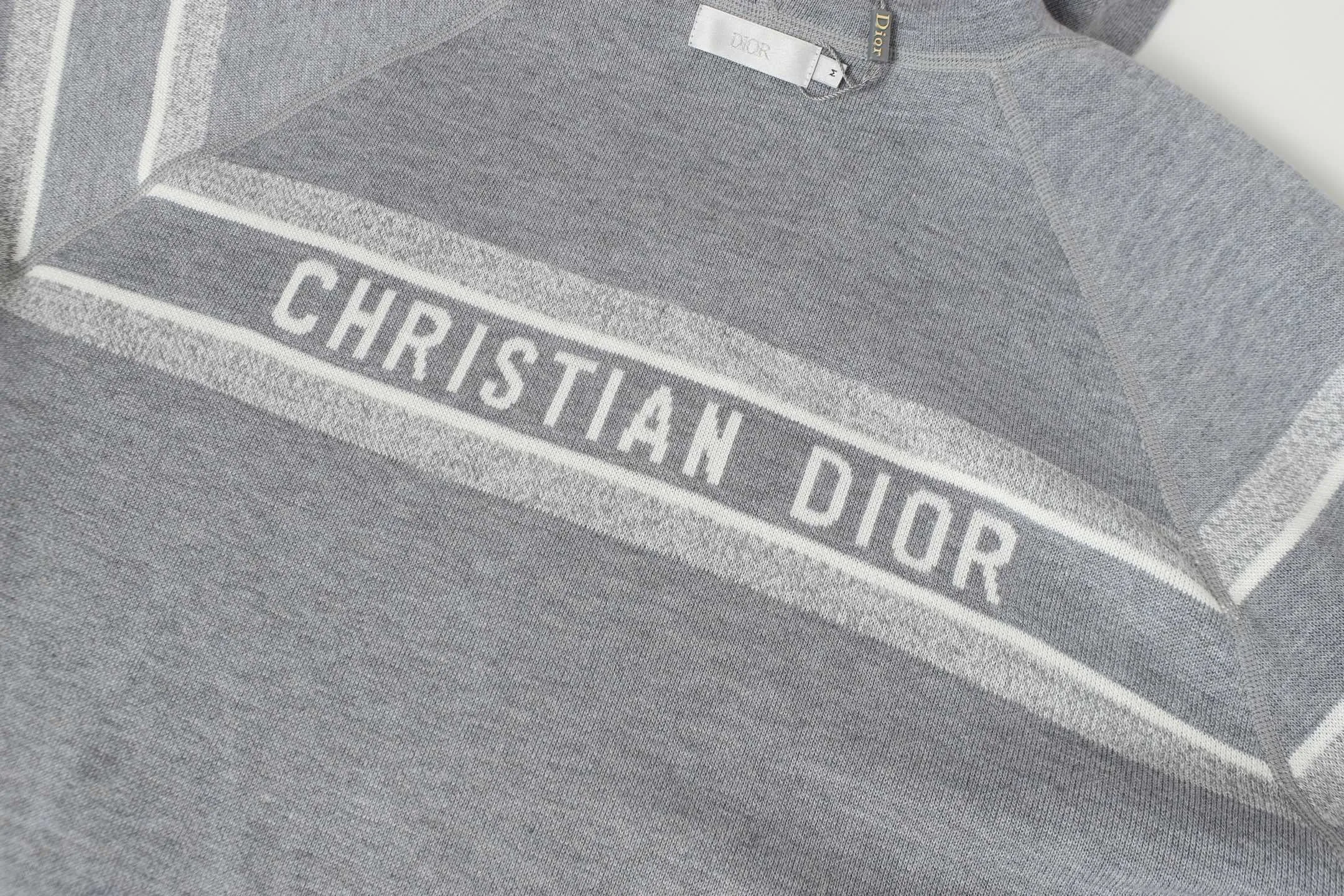 DIOR/ (Light Gray ) 22, ， ， 。 ， 。 ， Blue ， Oblique ， Cistian 。 ， 。 ， ， 。 。 ， ， Classic 。 ：Navy Blue Gray Light Gray Size：S M L