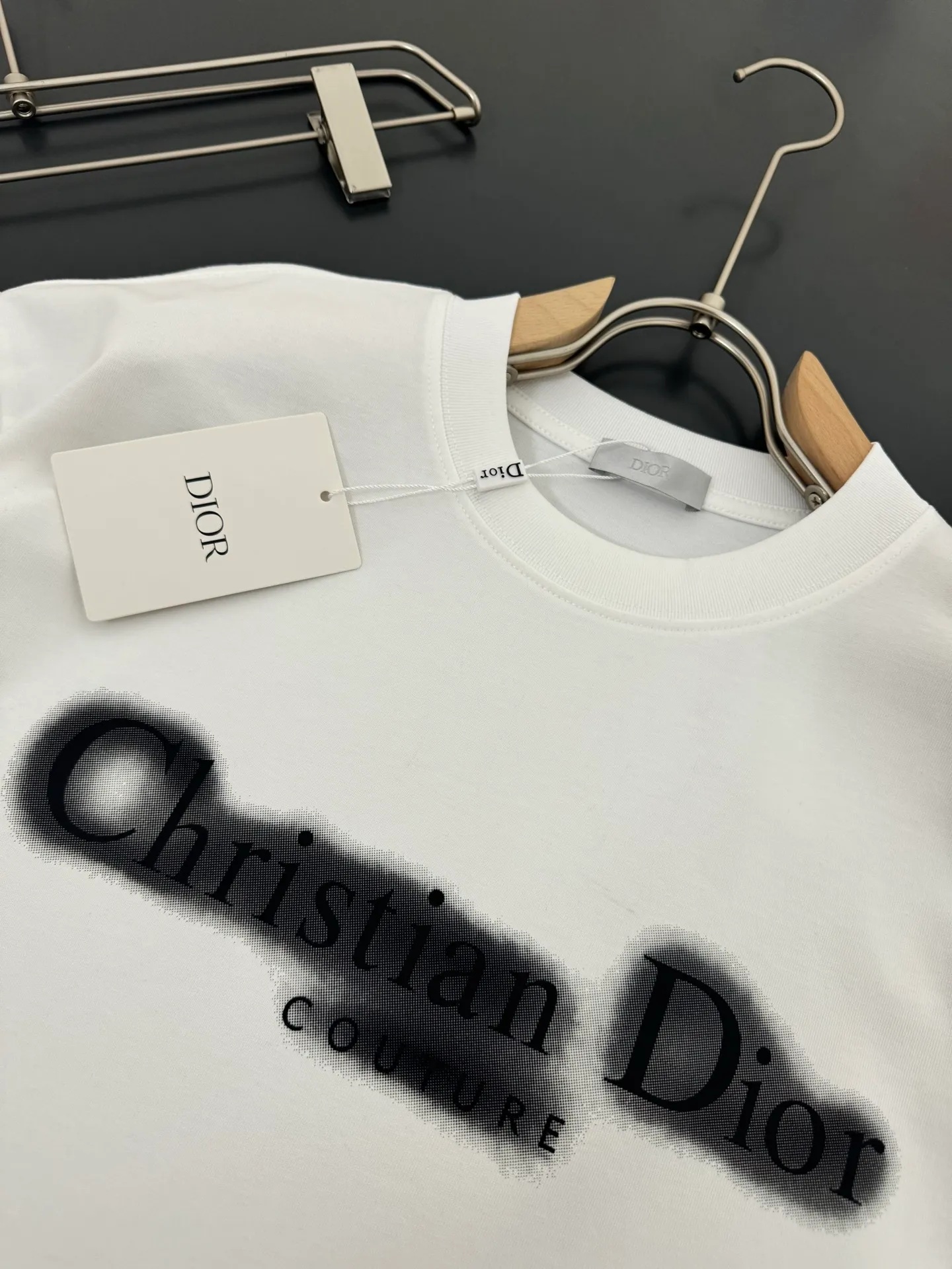 DIOR* g t Breathable logo New Arrival t ， ， Versatile ：Black White Sizes：S M L XL XXL