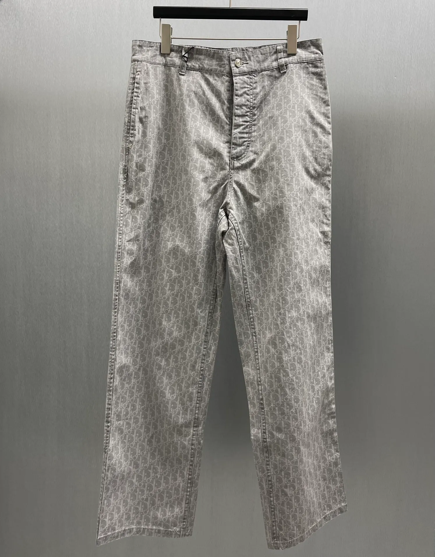 CDGray Oblique Oblique ， 。 Gray ， Classic 。 blique ， 。 ， 。