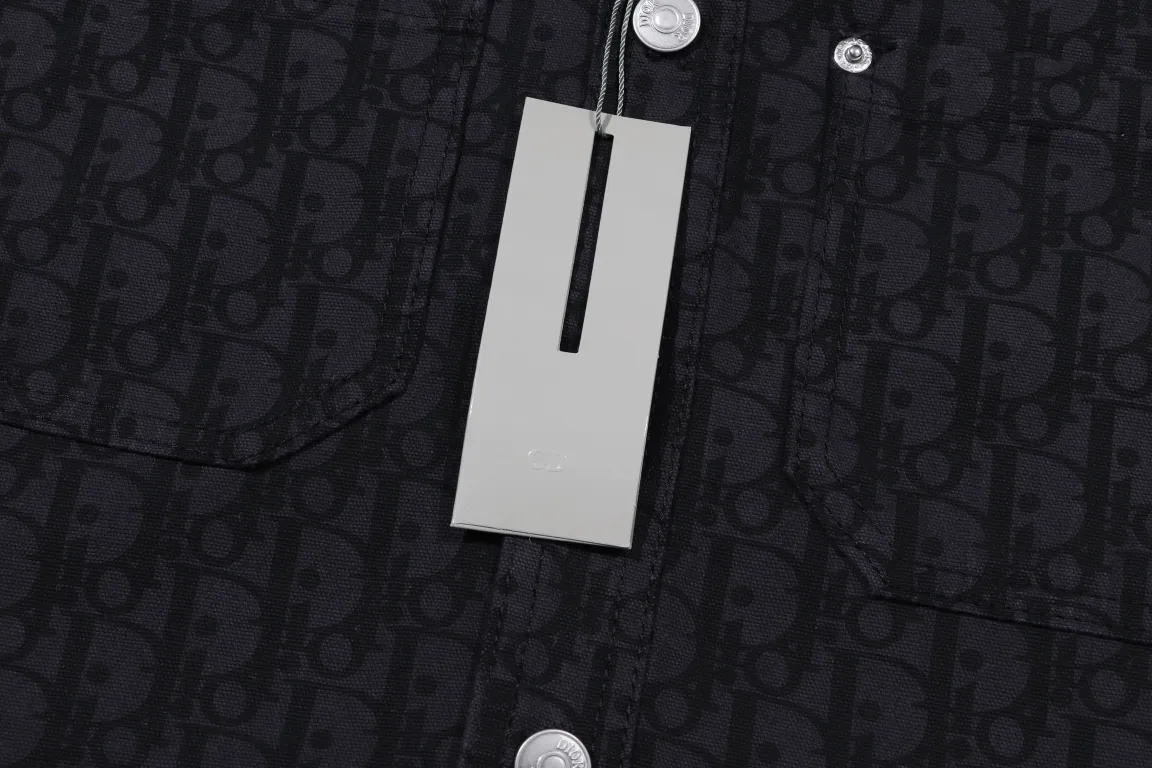 【 】 ：D 031 【 】DIOR CD 24SS 、 、 、 、 、 ！ 100% ， Black ， 。 、 ； 。 Logo ， 、 、 、 ： Size：S M L Size 46.48.50 In Stock Size 9