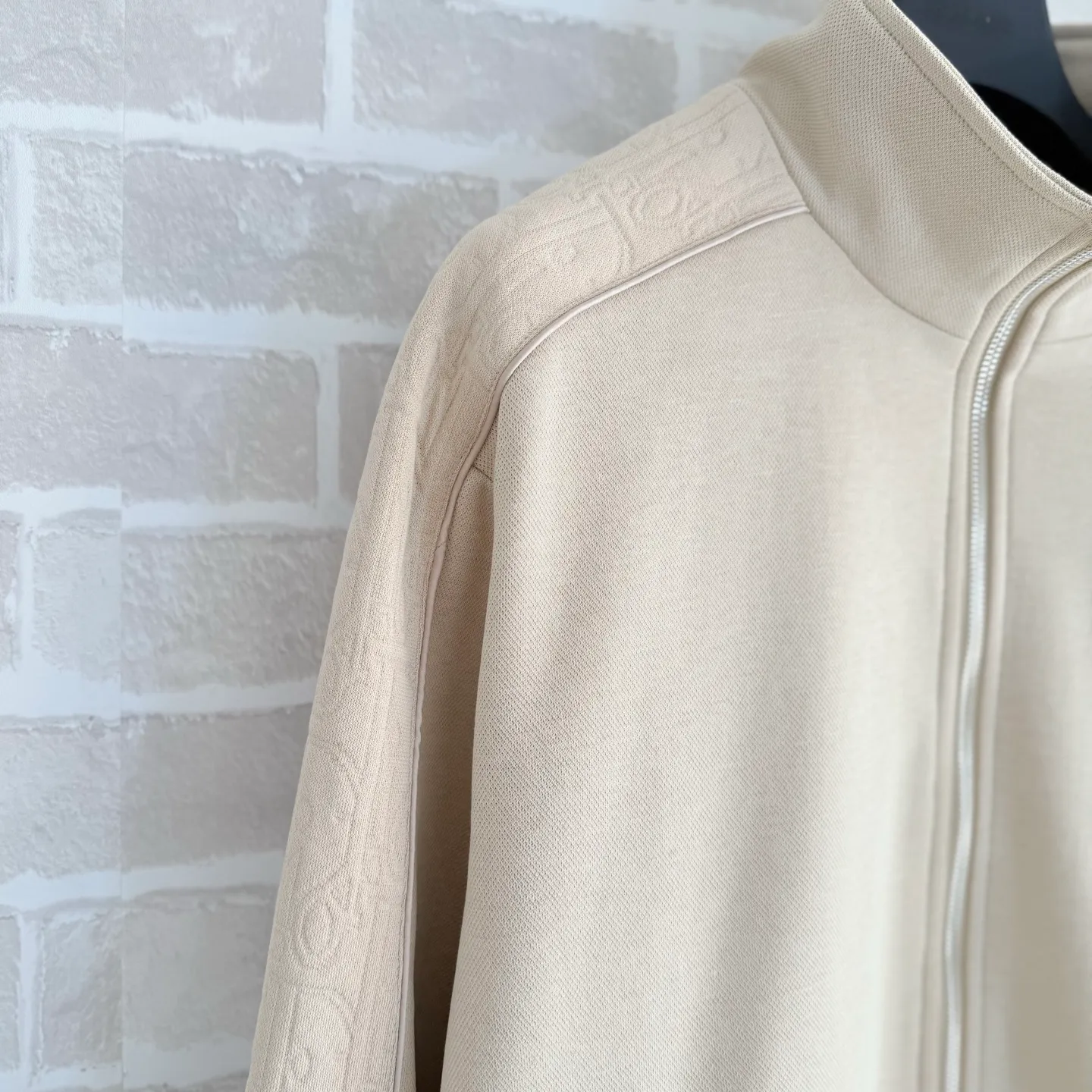DR* New Arrival Premium New Arrival Same Style ，Breathable ！ ！ ， ！ Premium ！ Wear-Resistant，
