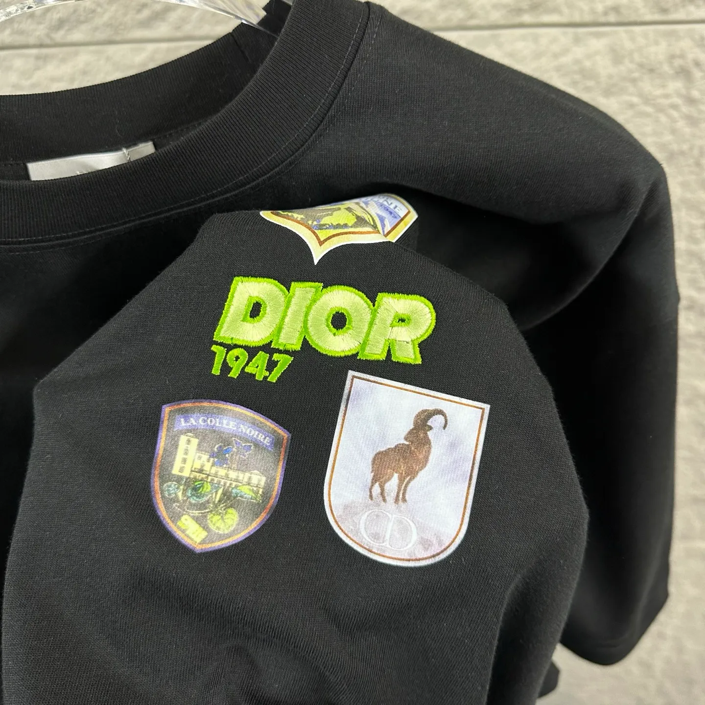 Dio 2026 New Arrival Classic + T Same Style ：Black White Red Size： S （90-130 ） M （120-150 ） L （140-165 ） XL （160-180 ） XXL （180 ）