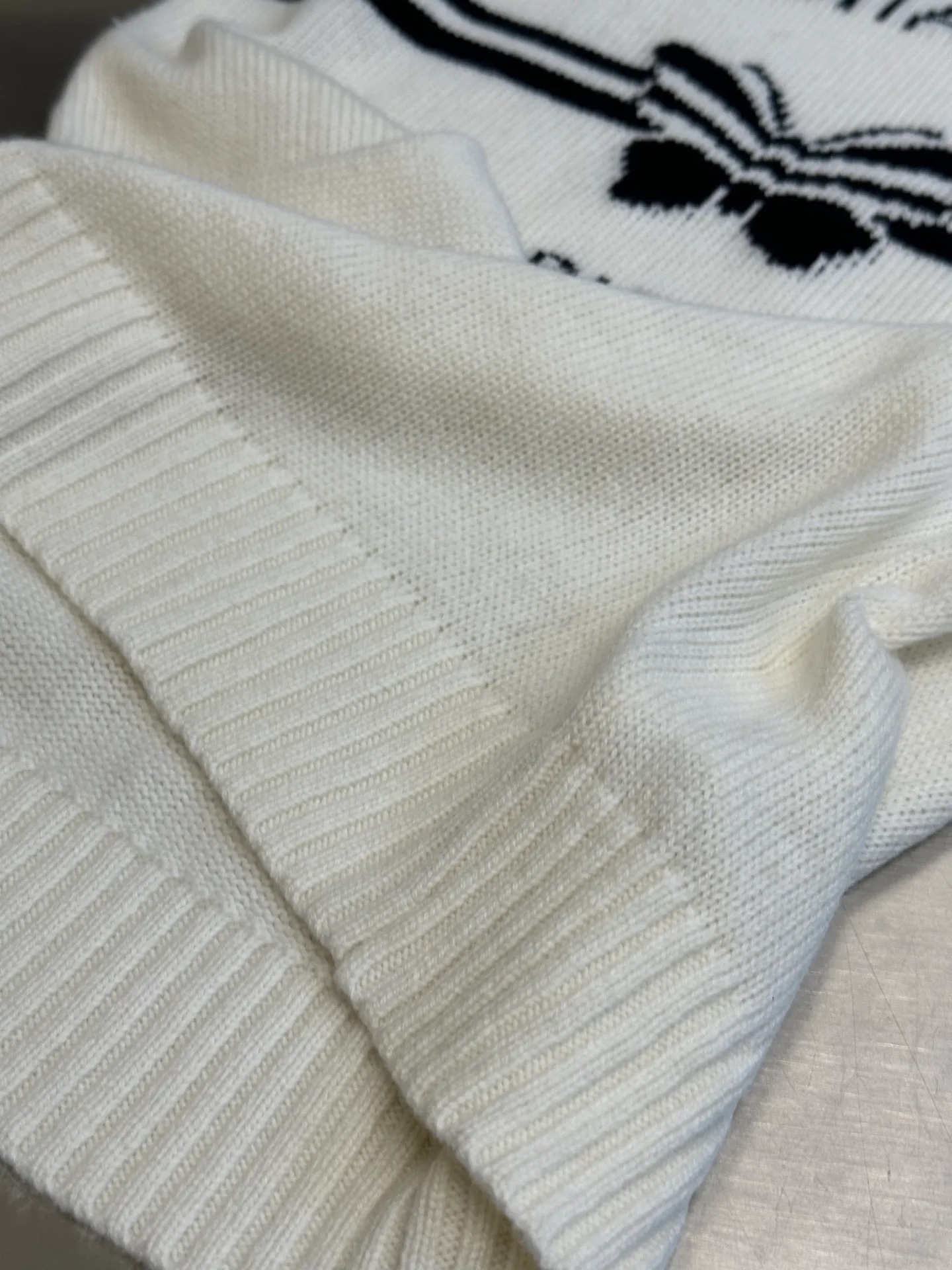 Dior （ ） 。 White ， Black Christian Dior Papillon ， 。 ， 。 size：s m l