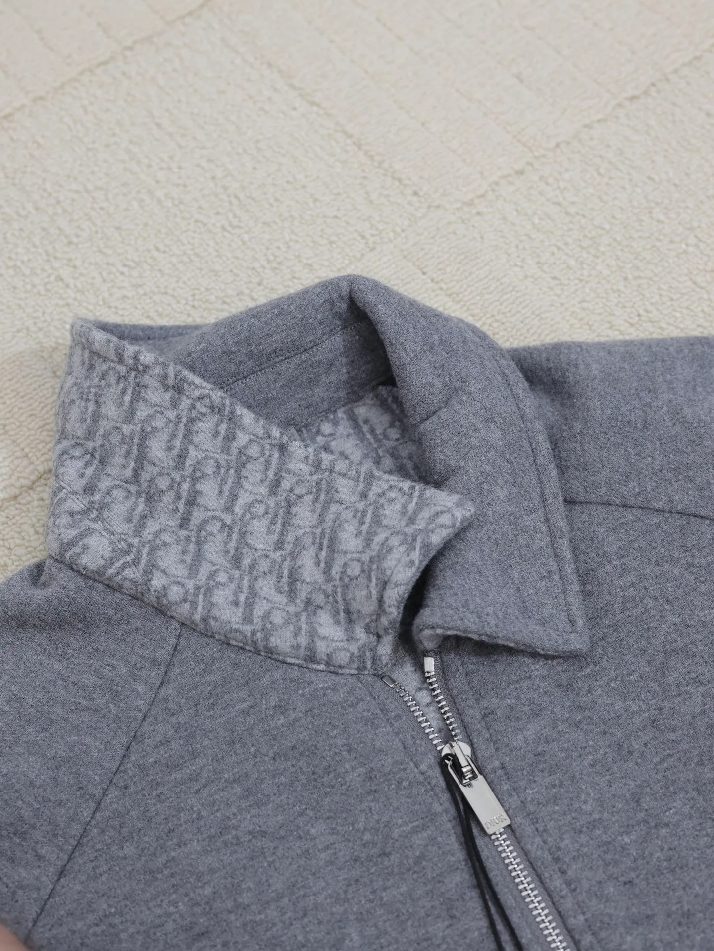 Dio 24 New Arrival ， ， 。 ， ， D Classic ， ， 。 ， ！👍 Size：S/M/L/XL