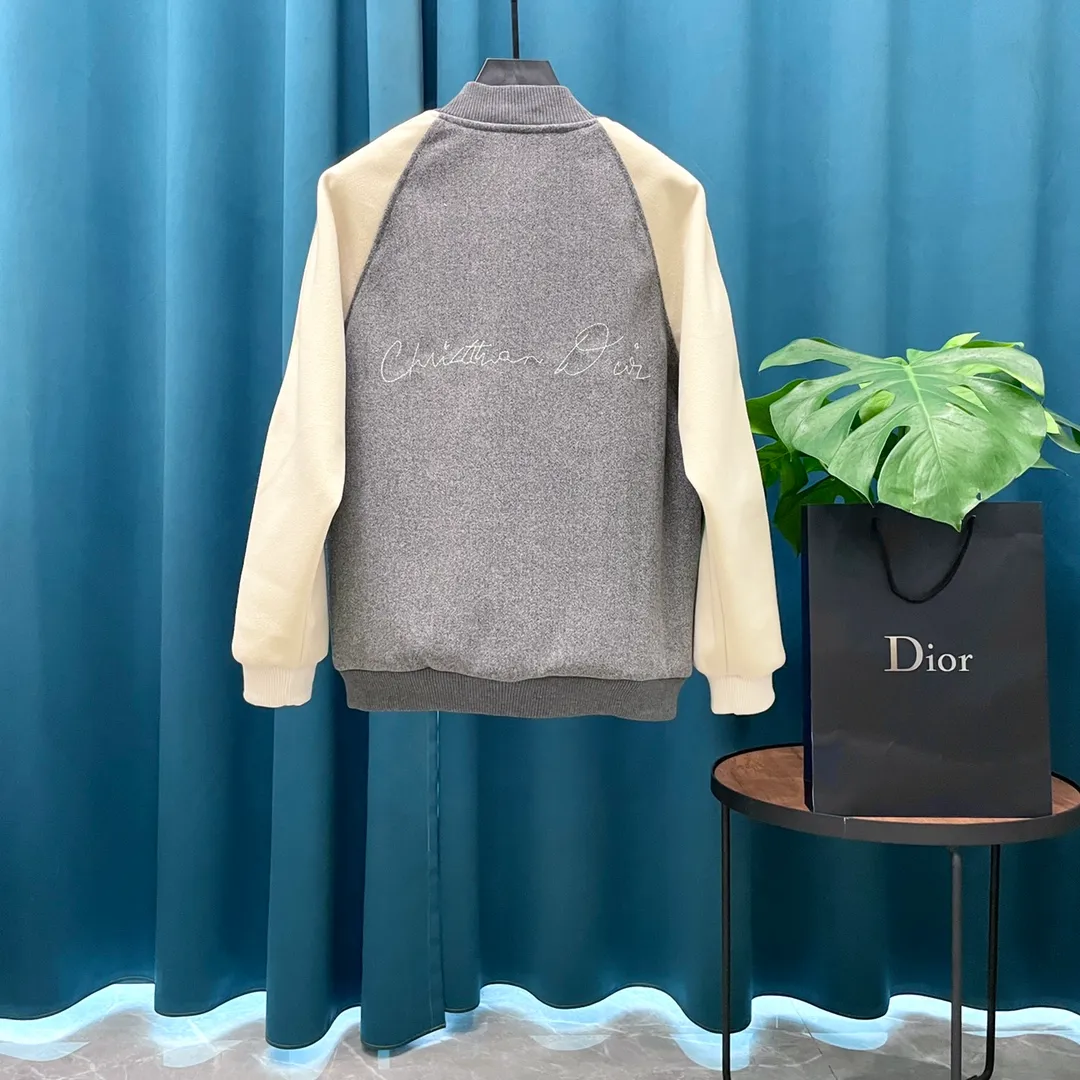Dior➡️ ， 。 LV ， ， 。 1 ， 。 ， 。Premium ！ ！ Quality！
