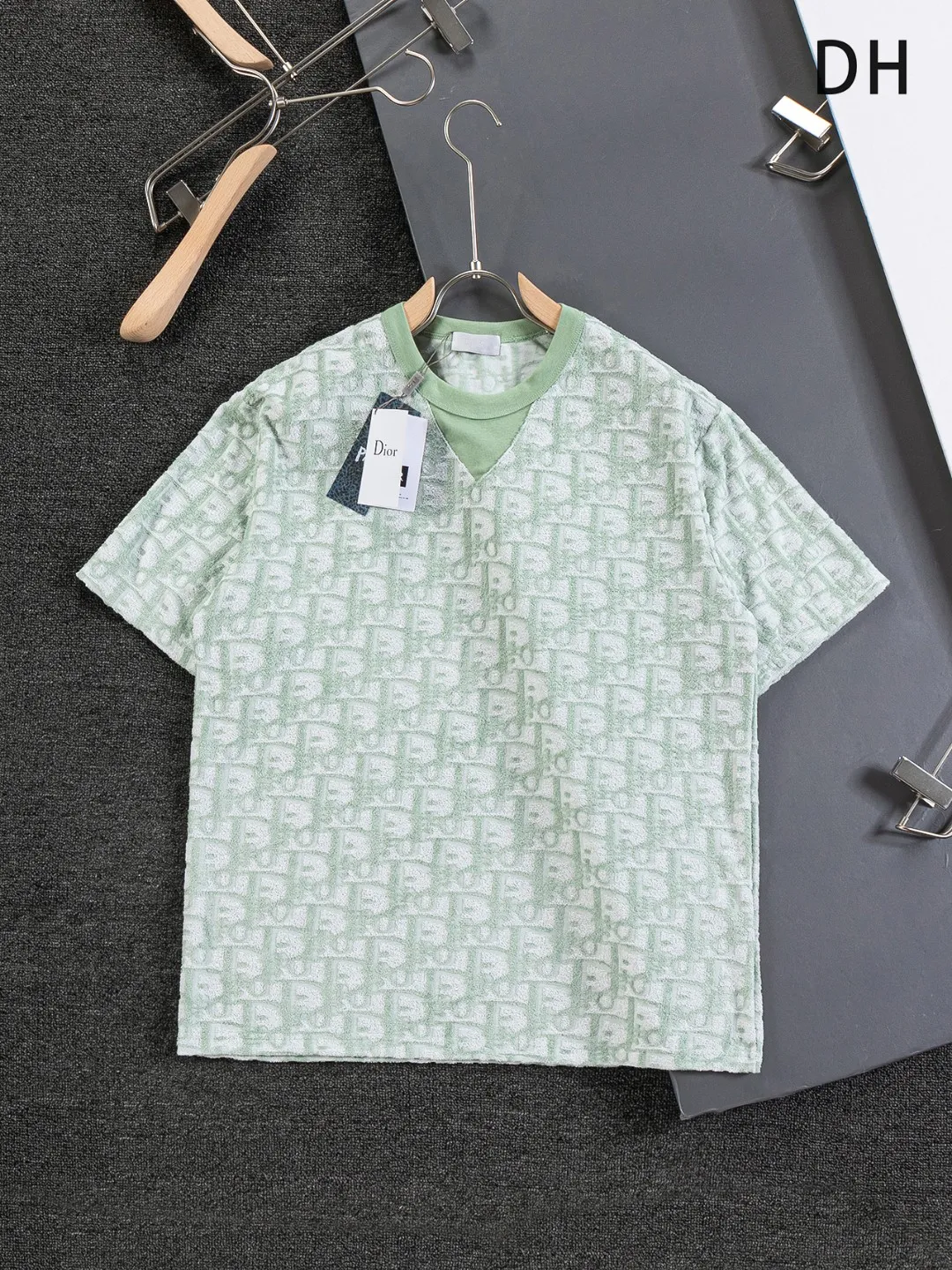 DIOR Dior dior CD S-XL（ ， V ） CD t ， ， Series， Logo Classic obliaue ， s ， ， oblique ， v ， ， y …… ， ， Same Style！ :Black Blue Green Size：S-XL ： S： 55- 56- 71.5 M： 56.5- 58- 73 L： 58- 60- 74.5 XL: 59.5- 62- 76