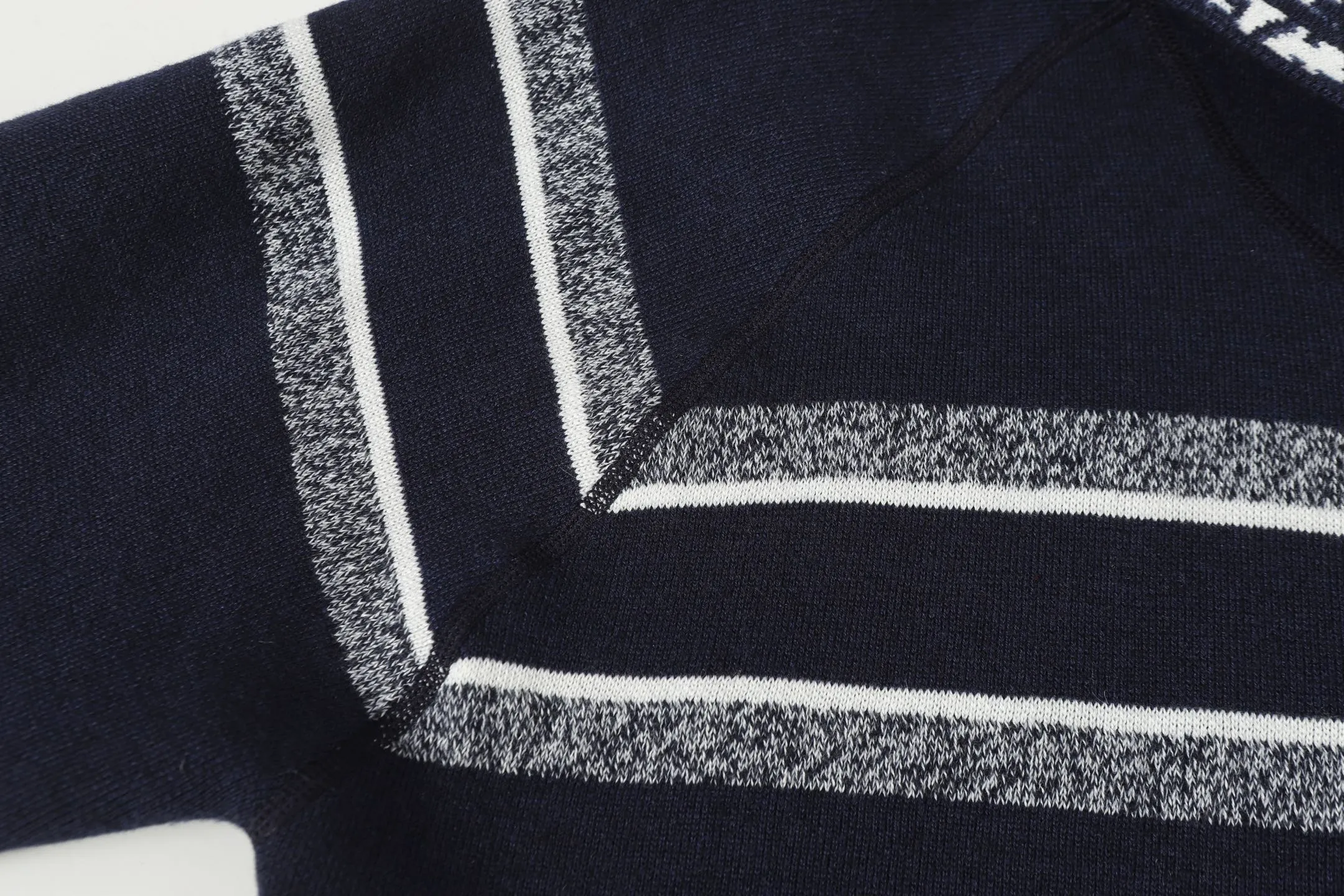 DIOR/ (Navy Blue) 22, ， ， 。 ， 。 ， Blue ， Oblique ， Cistian 。 ， 。 ， ， 。 。 ， ， Classic 。 ：Navy Blue Gray Light Gray Size：S M L