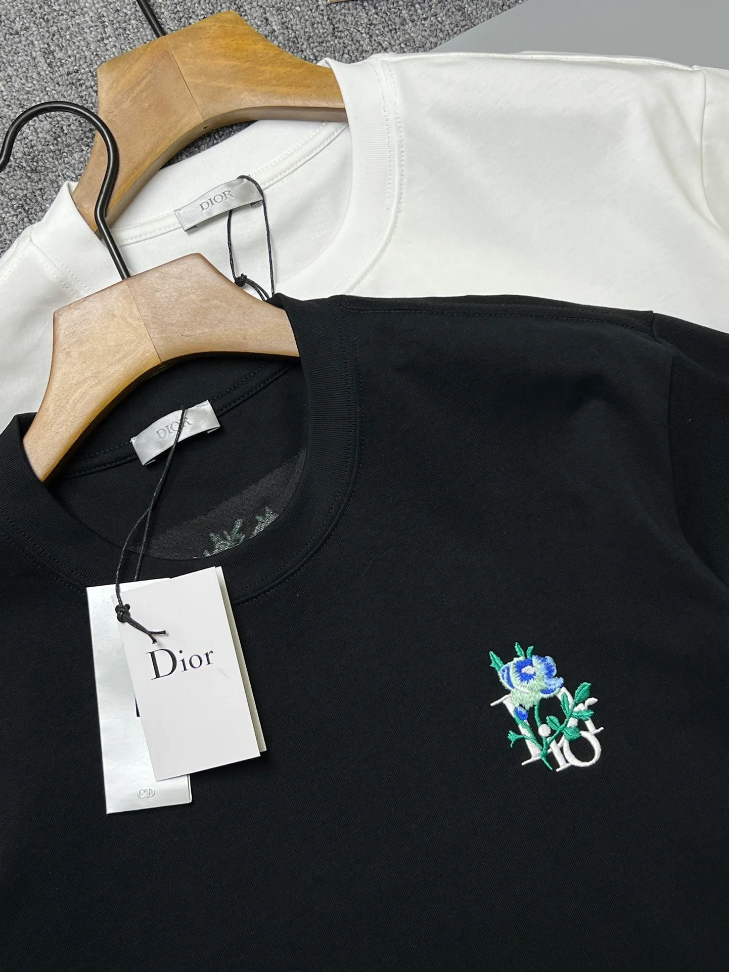 Dior LOGO ， Retro Same Style T Versatile : Black White