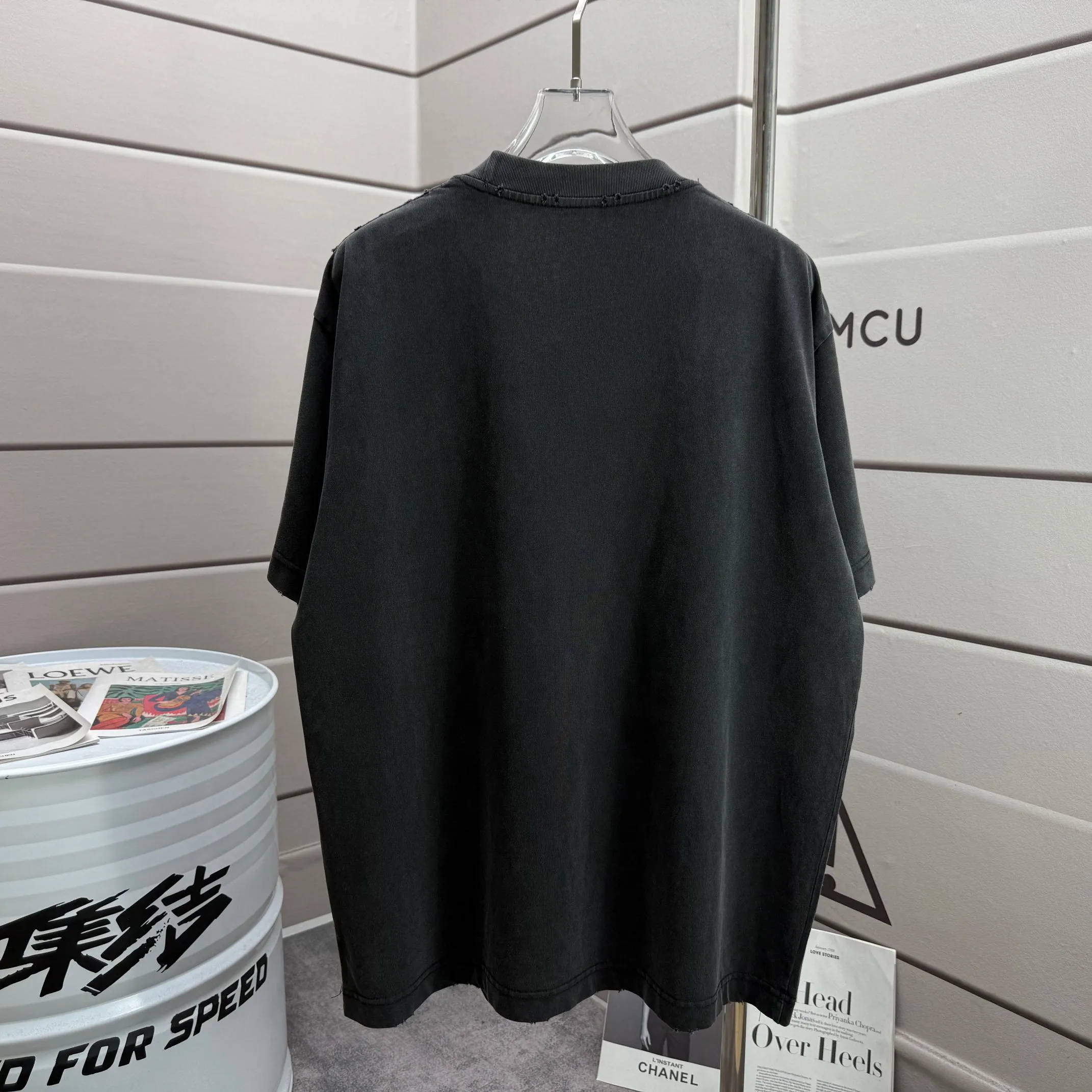 # 95 Dio *2025 New Arrival tee Same Style :Black White Size :S M L XL XXL Size： S （90-130 ） M （120-150 ） L （140-165 ） XL （160-180 ） XXL （180 ）
