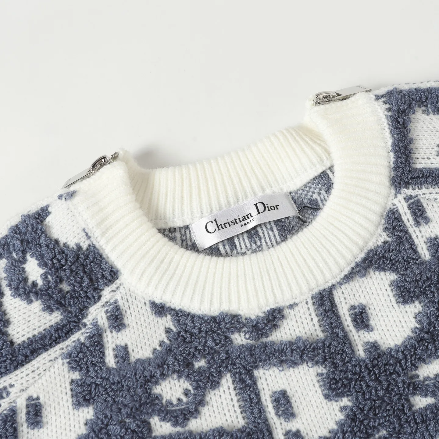 CD Oblique Dior Classic 。 ， Classic Light Green Oblique 。 ， ， 。 ， 。 Oblique Size：S M L